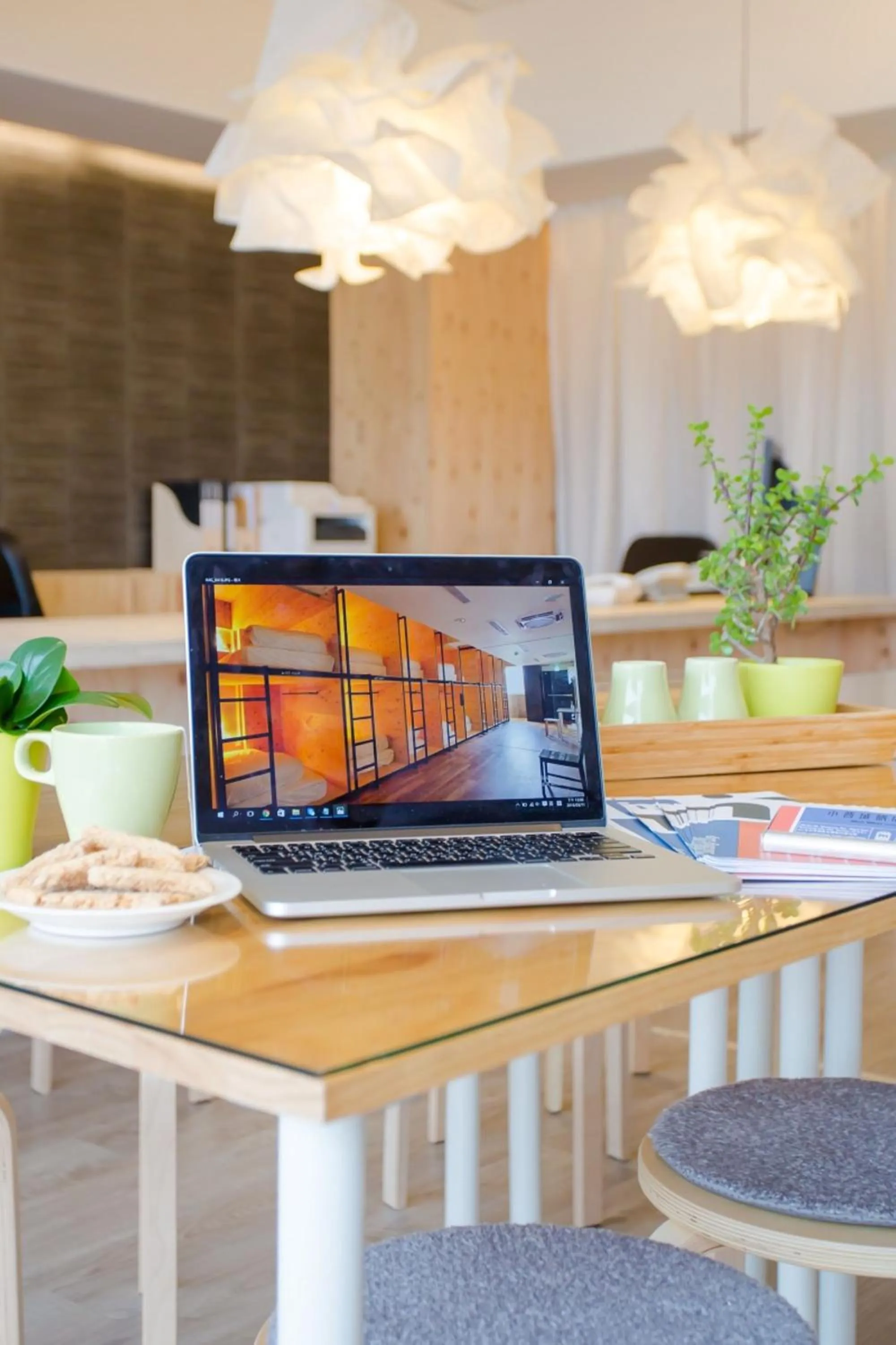 Dining area in Mini West Hotel