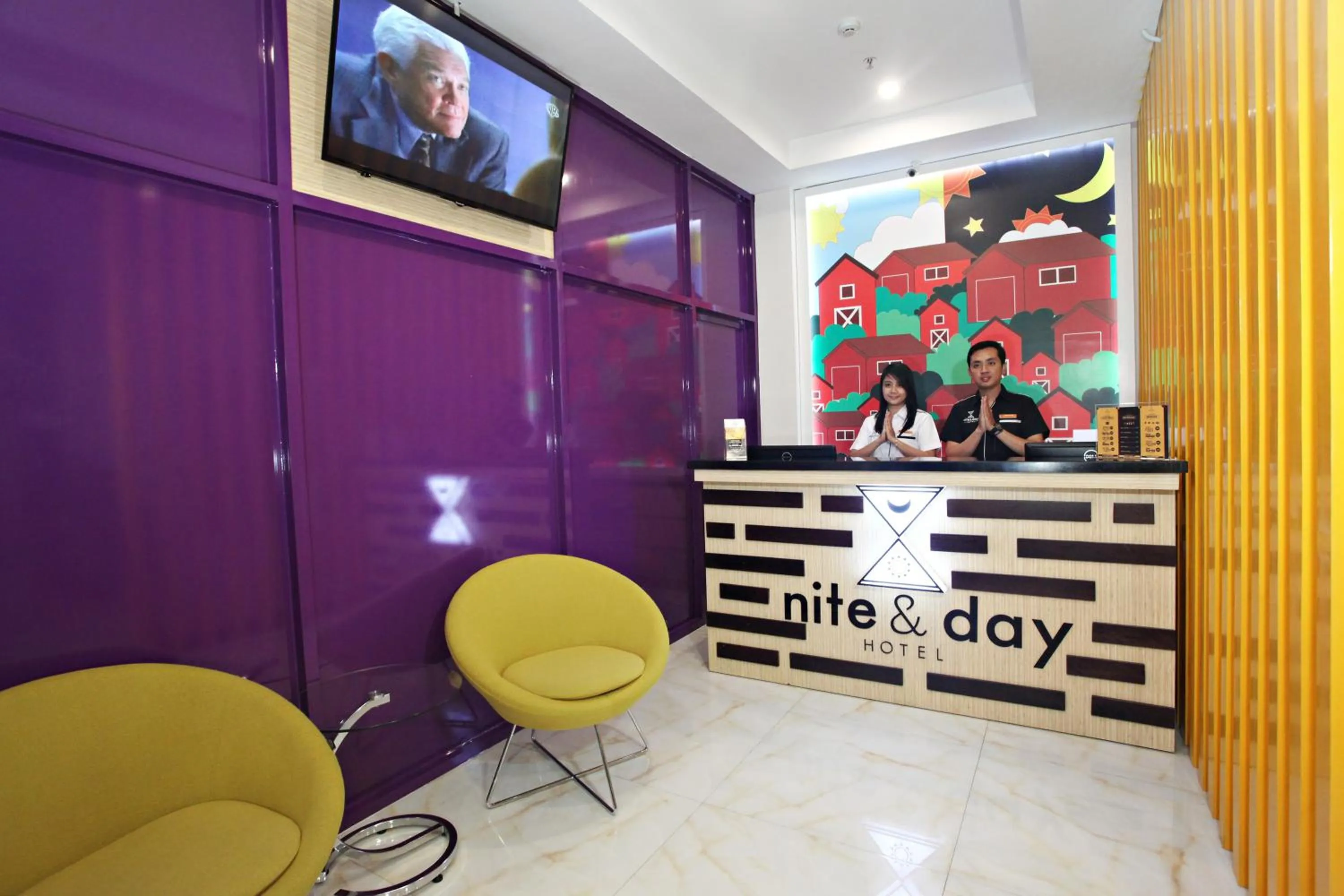Lobby or reception in Nite & Day Surabaya - Gunungsari