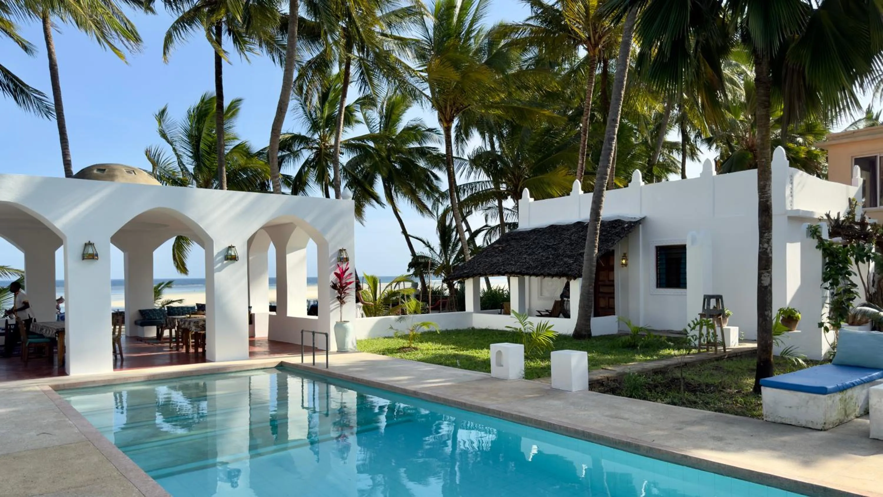 Patio in Sawa Sawa Beach House
