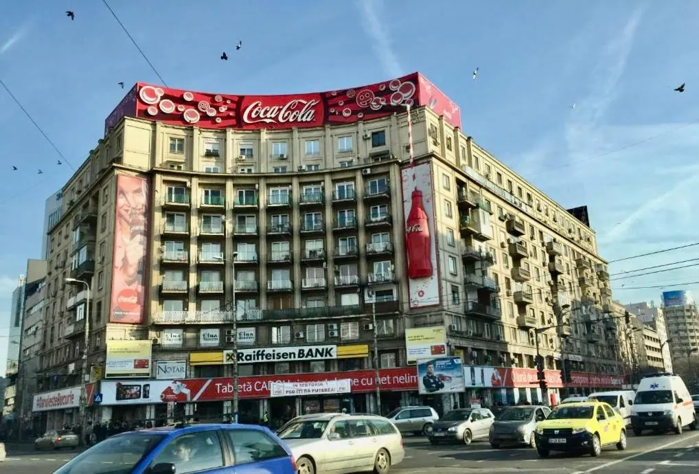 Metropole Apartments Romana Square