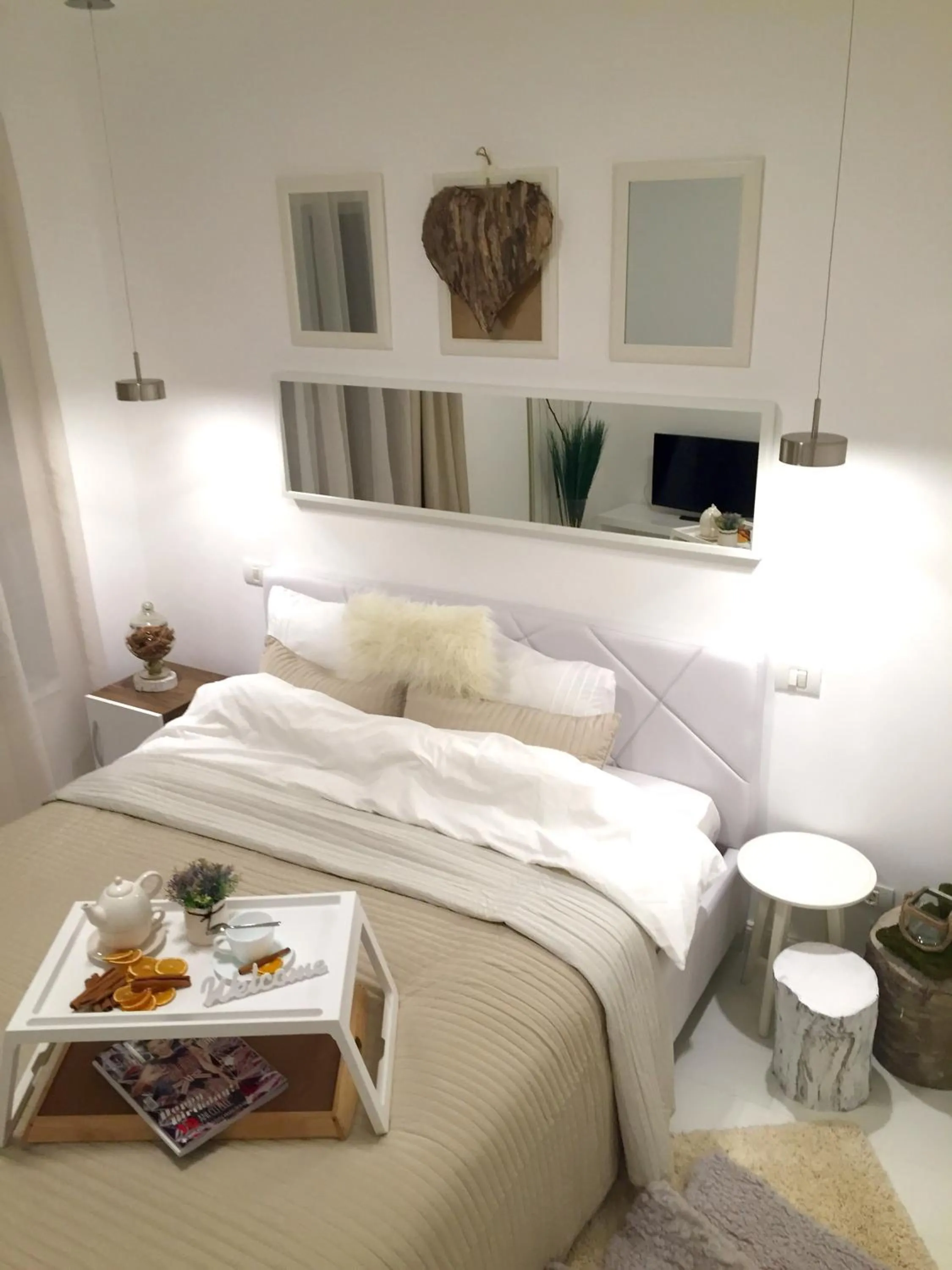 Metropole Apartments Romana Square