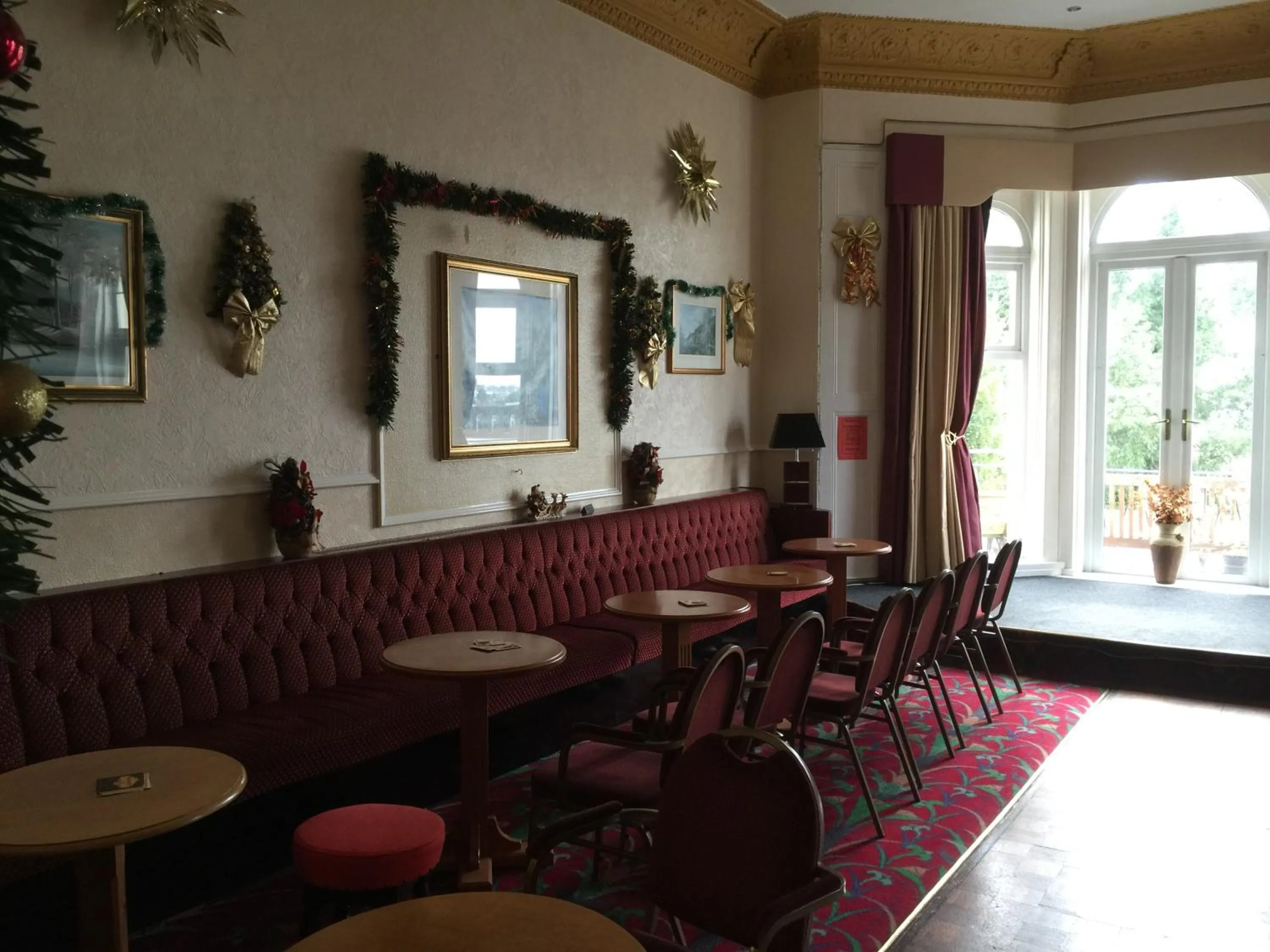 Lounge or bar in Seascape Hotel