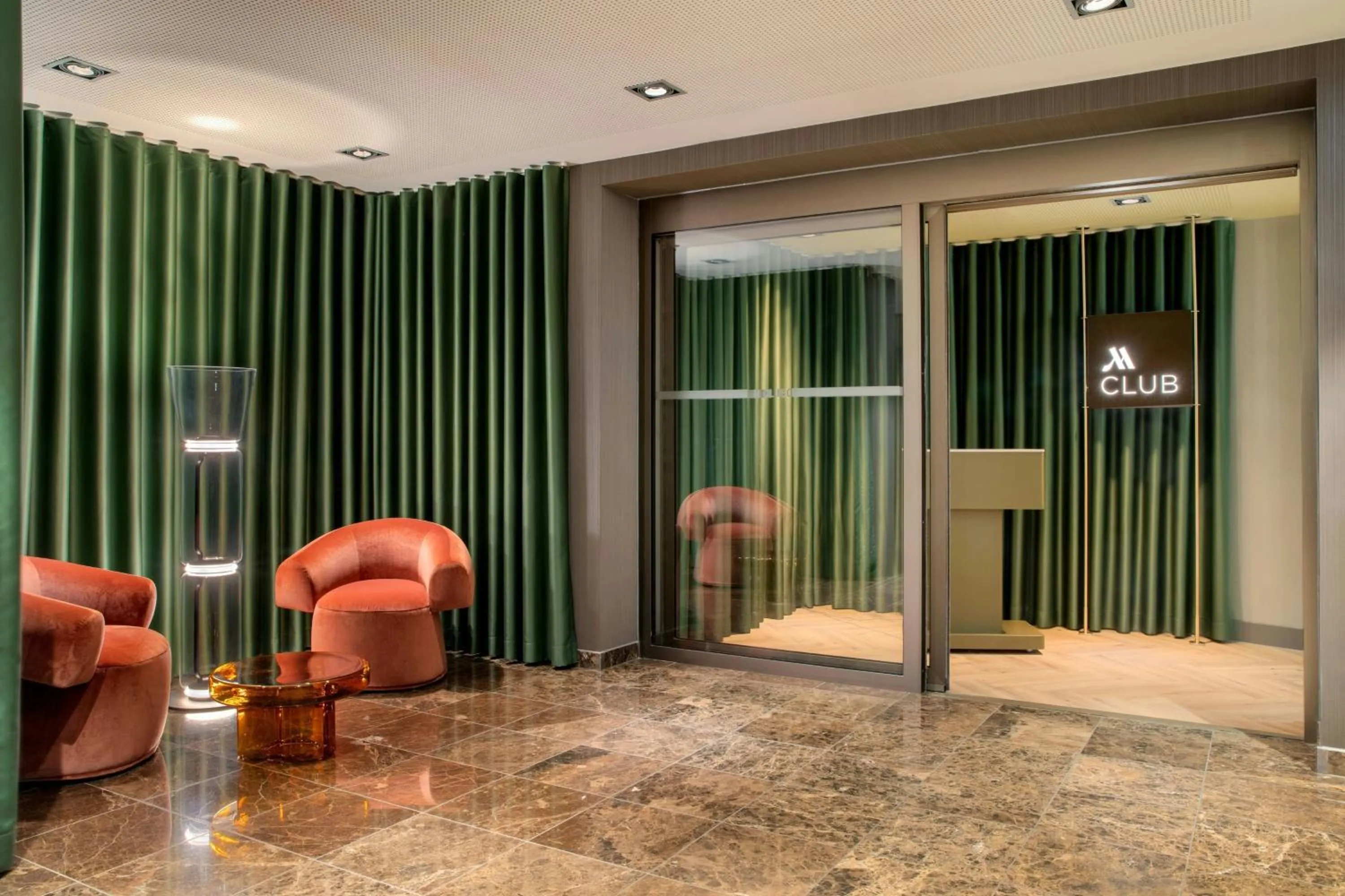 Lounge or bar in Amsterdam Marriott Hotel