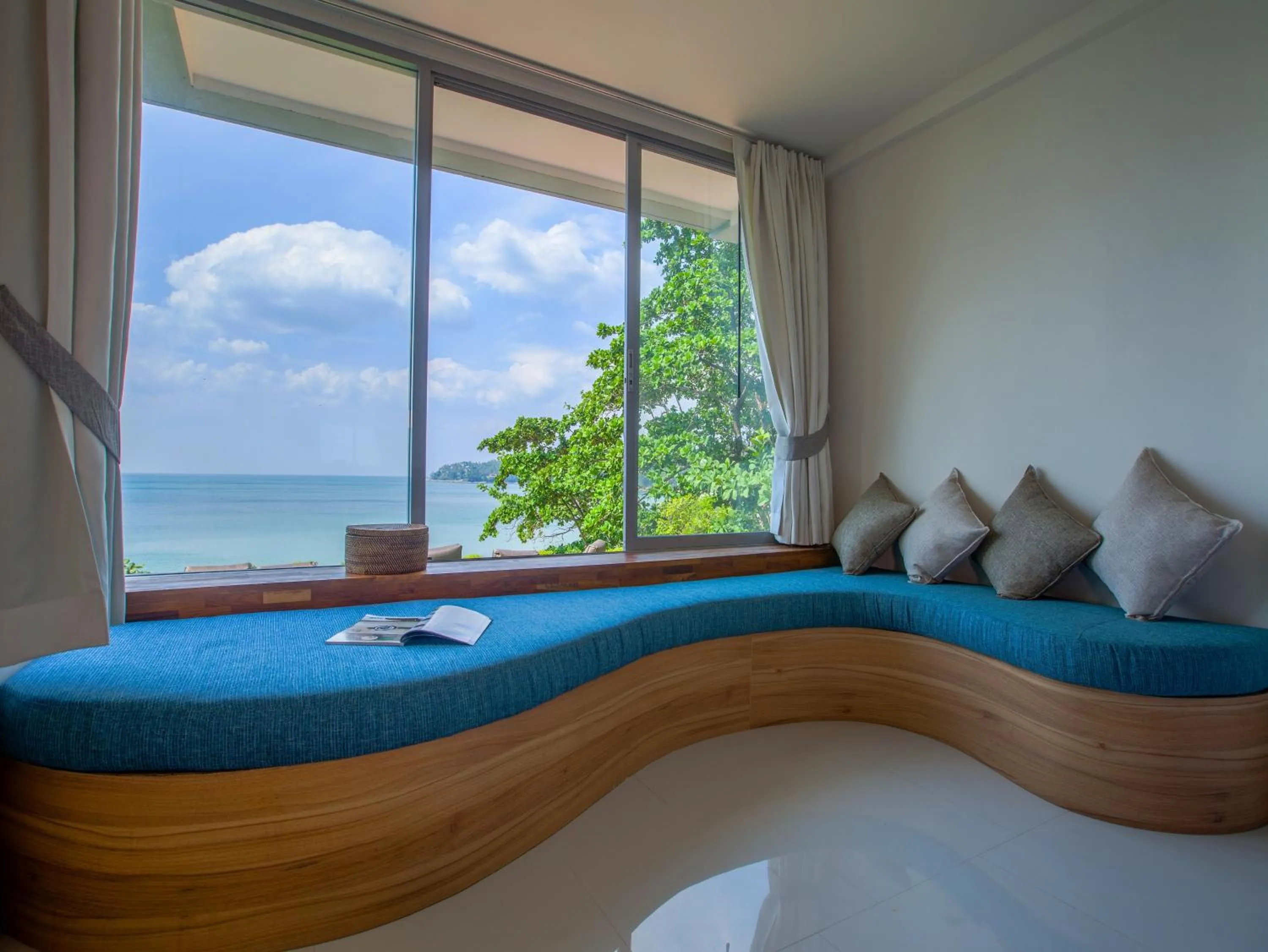 Seating area, Bed in Norn Talay Surin Beach Phuket
