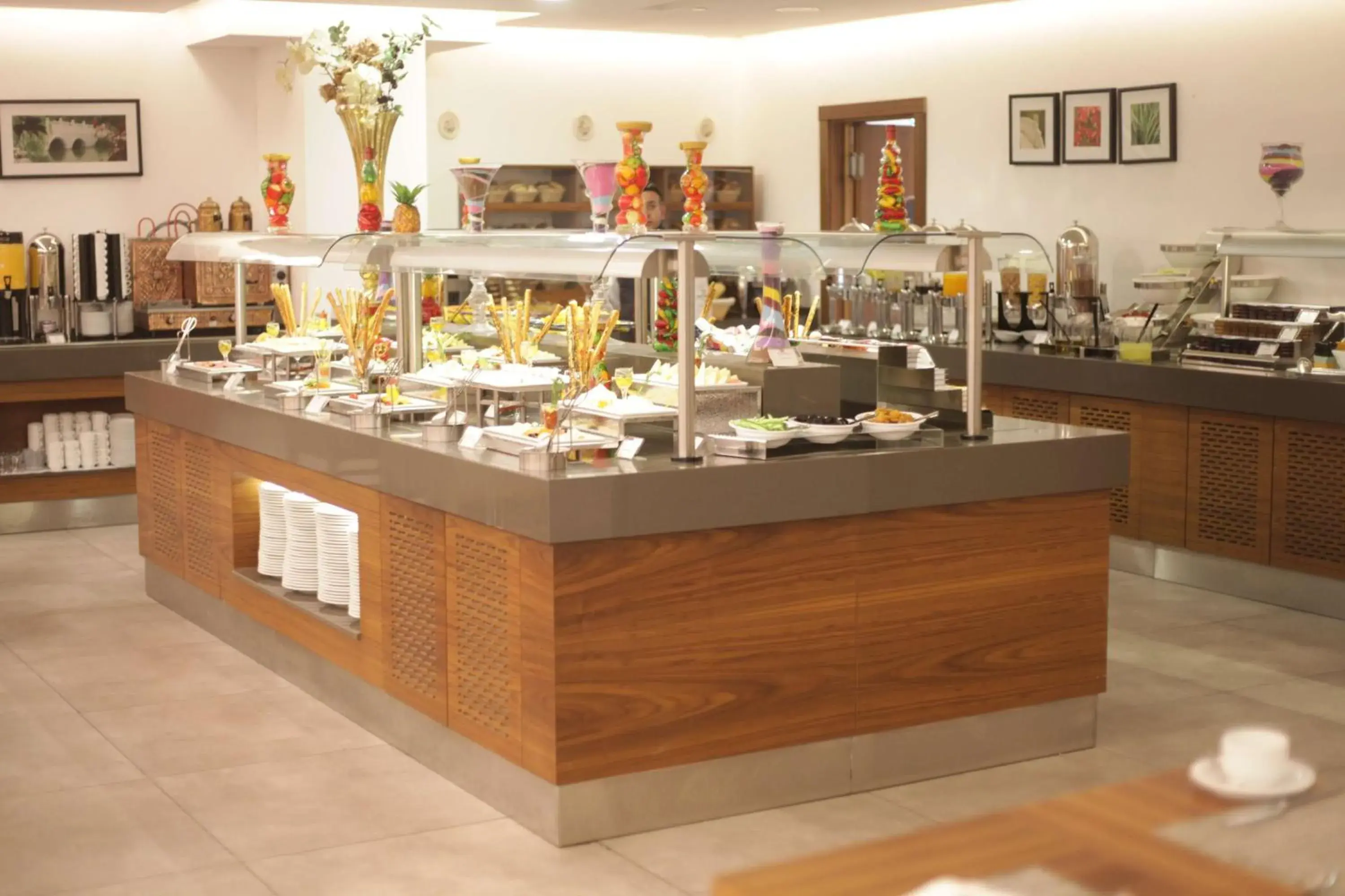 Restaurant/places to eat in Hilton Garden Inn Ankara Gimat Restaurant/places to eat in Hilton Garden Inn Ankara Gimat