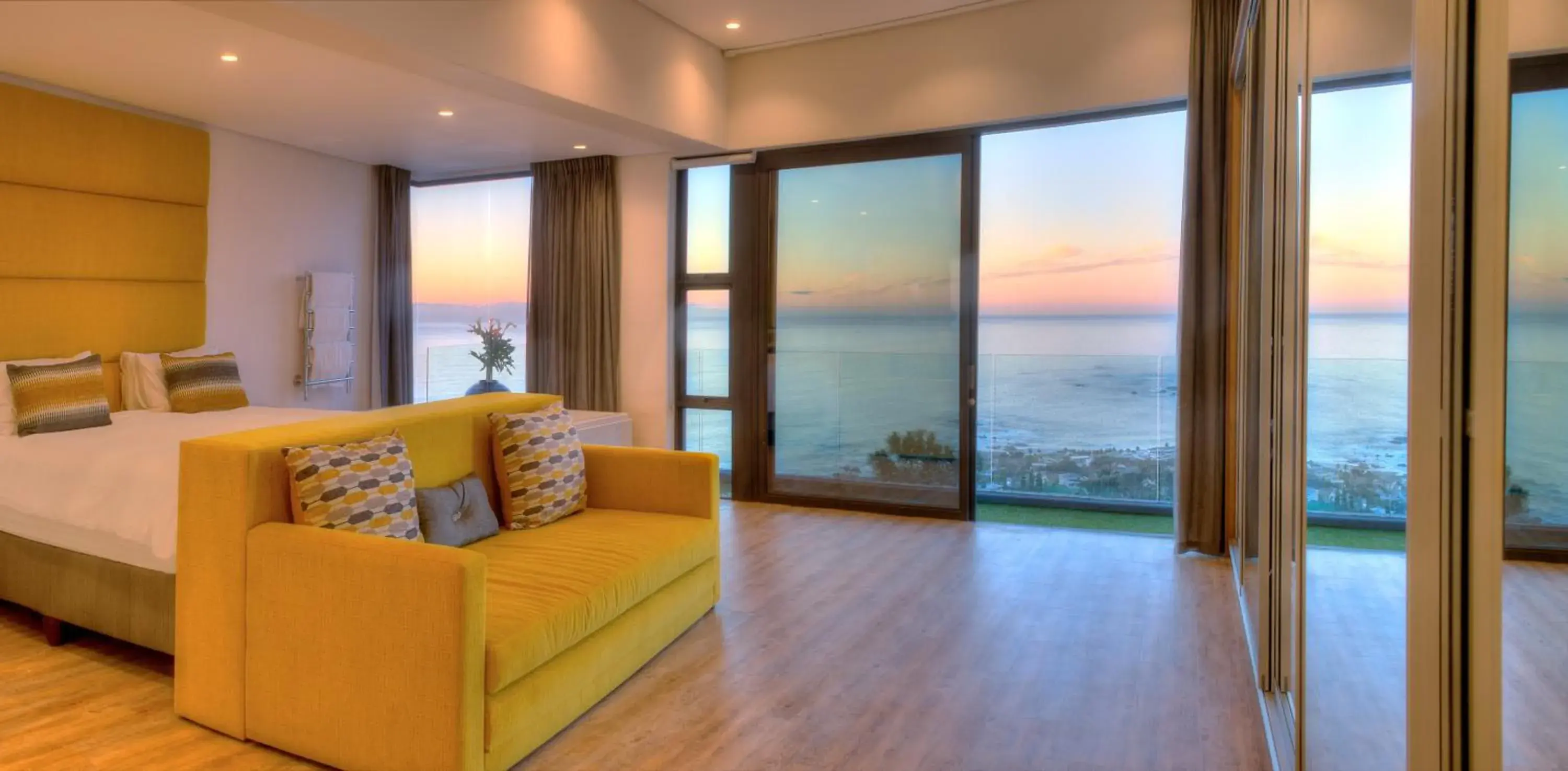 Shower, Bed in Sea Star Rocks Boutique Hotel Shower, Bed in Sea Star Rocks Boutique Hotel