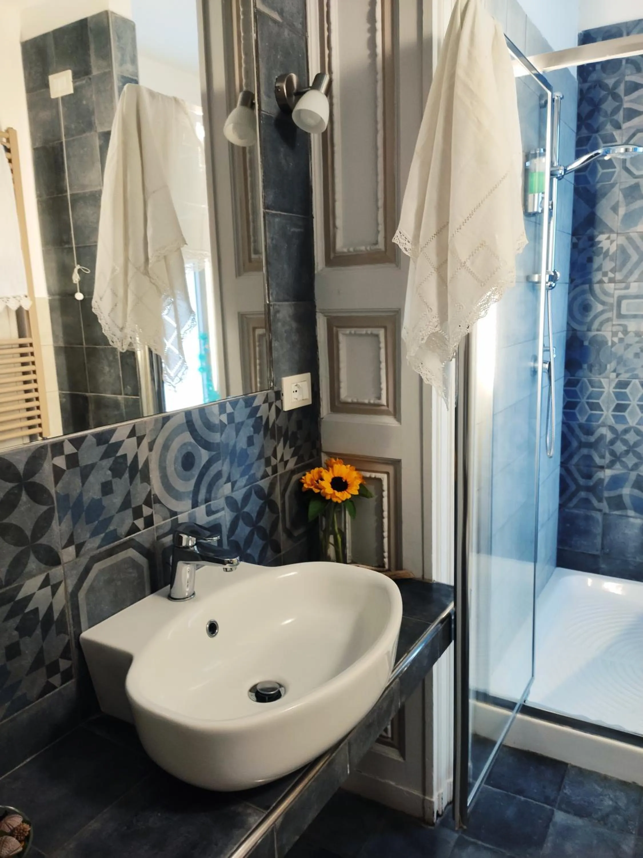 Bathroom in Acanthus B&B