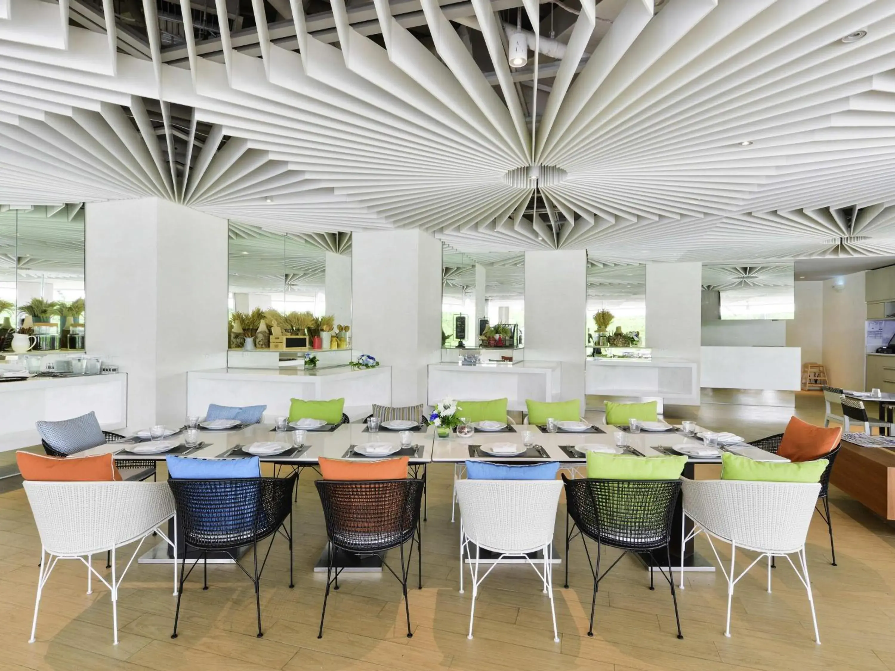 Restaurant/places to eat in Veranda Resort Pattaya - MGallery Collection, Accor Hotel Restaurant/places to eat in Veranda Resort Pattaya - MGallery Collection, Accor Hotel