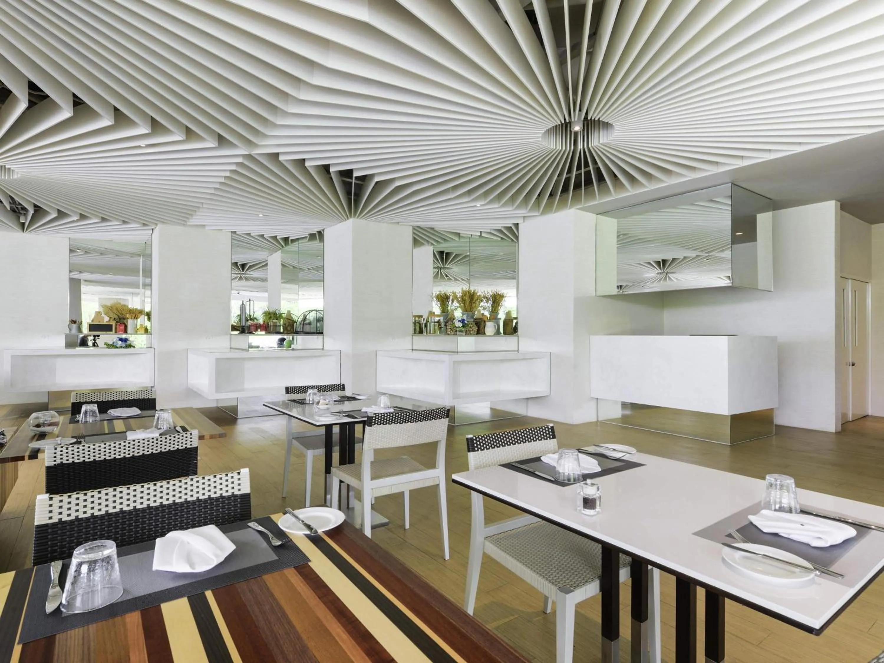 Restaurant/places to eat in Veranda Resort Pattaya - MGallery Collection, Accor Hotel