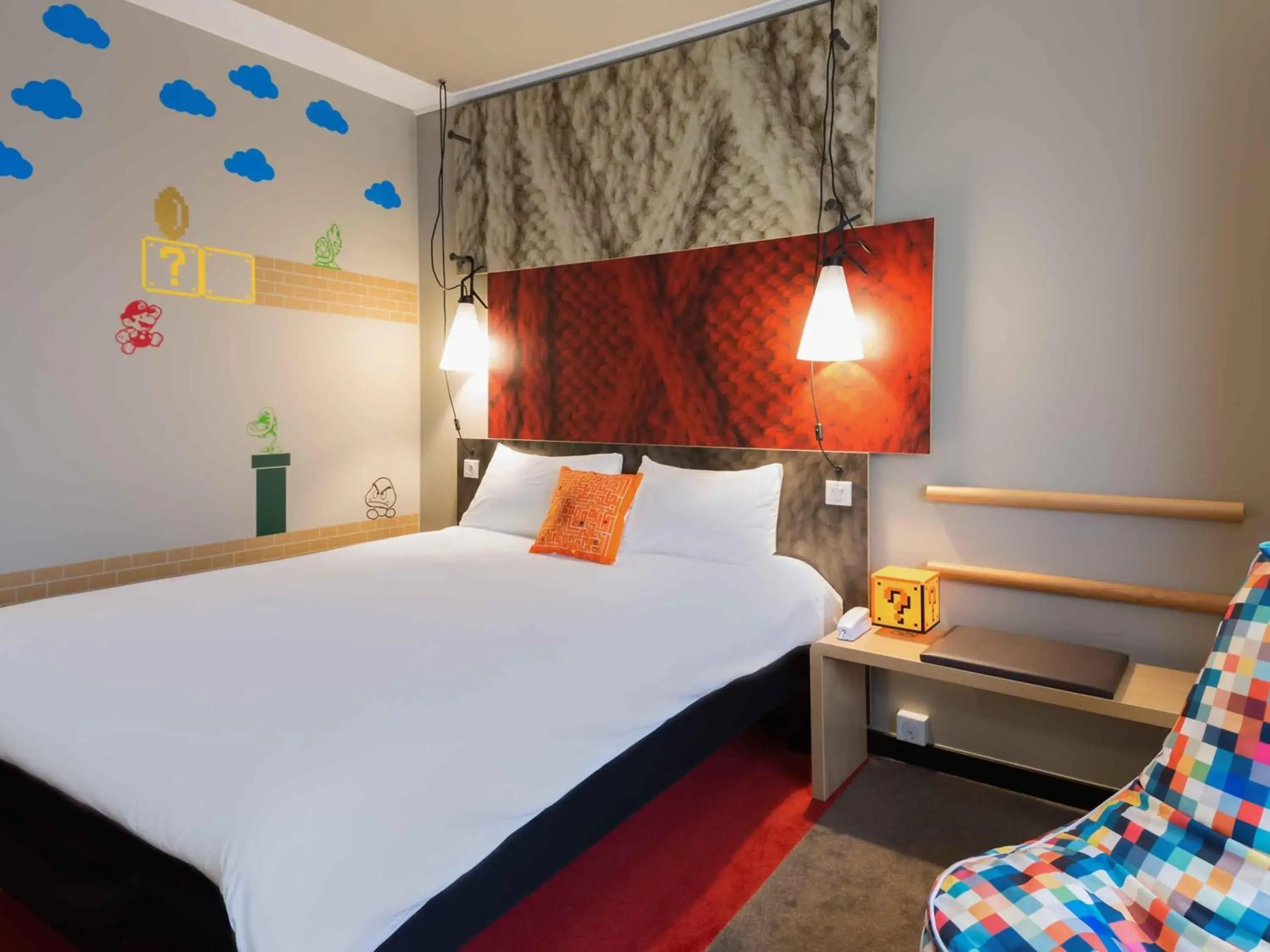 Bedroom, Bed in Ibis Wroclaw Centrum Bedroom, Bed in Ibis Wroclaw Centrum