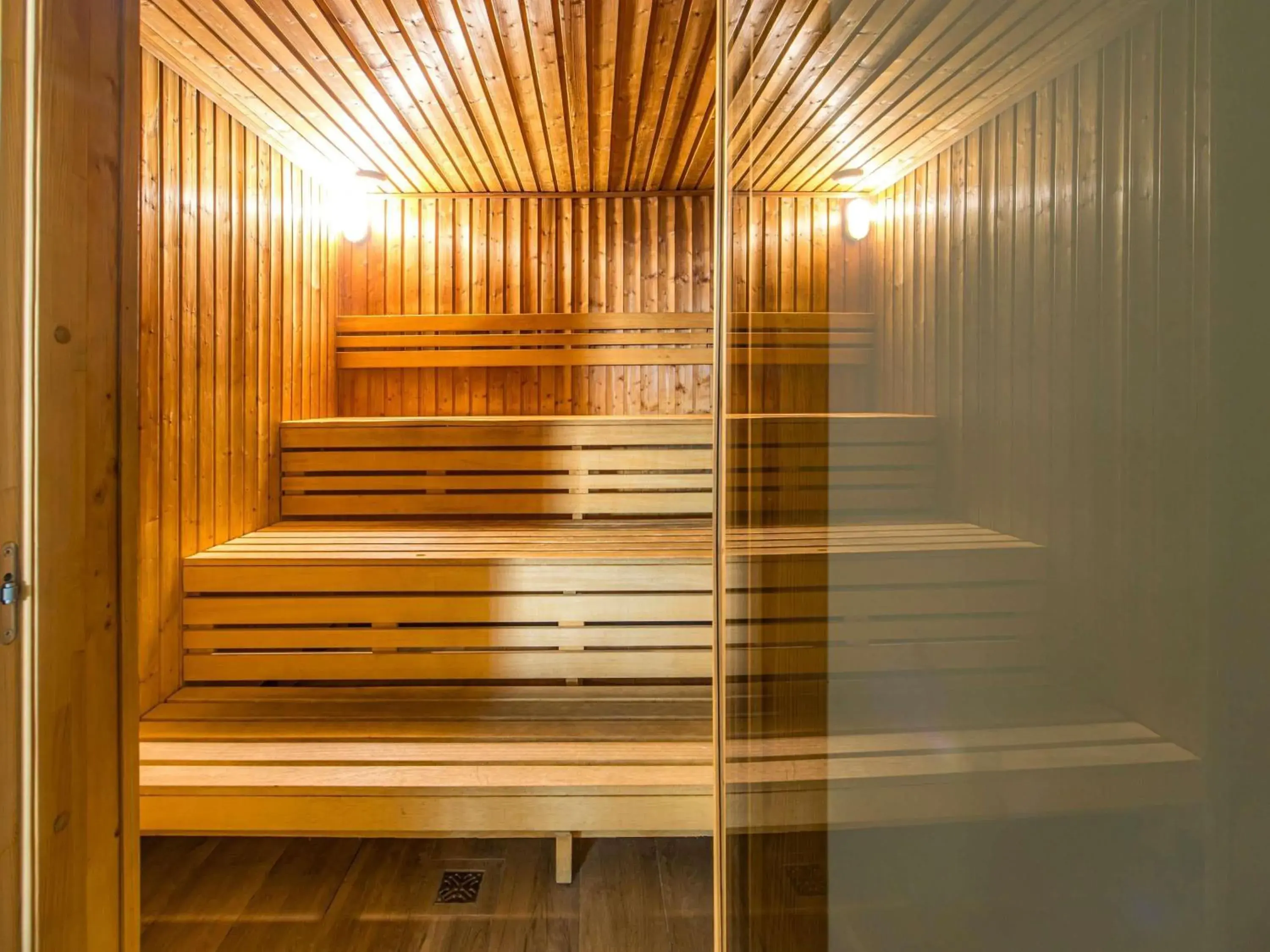 Fitness centre/facilities in Ibis Wroclaw Centrum Fitness centre/facilities in Ibis Wroclaw Centrum