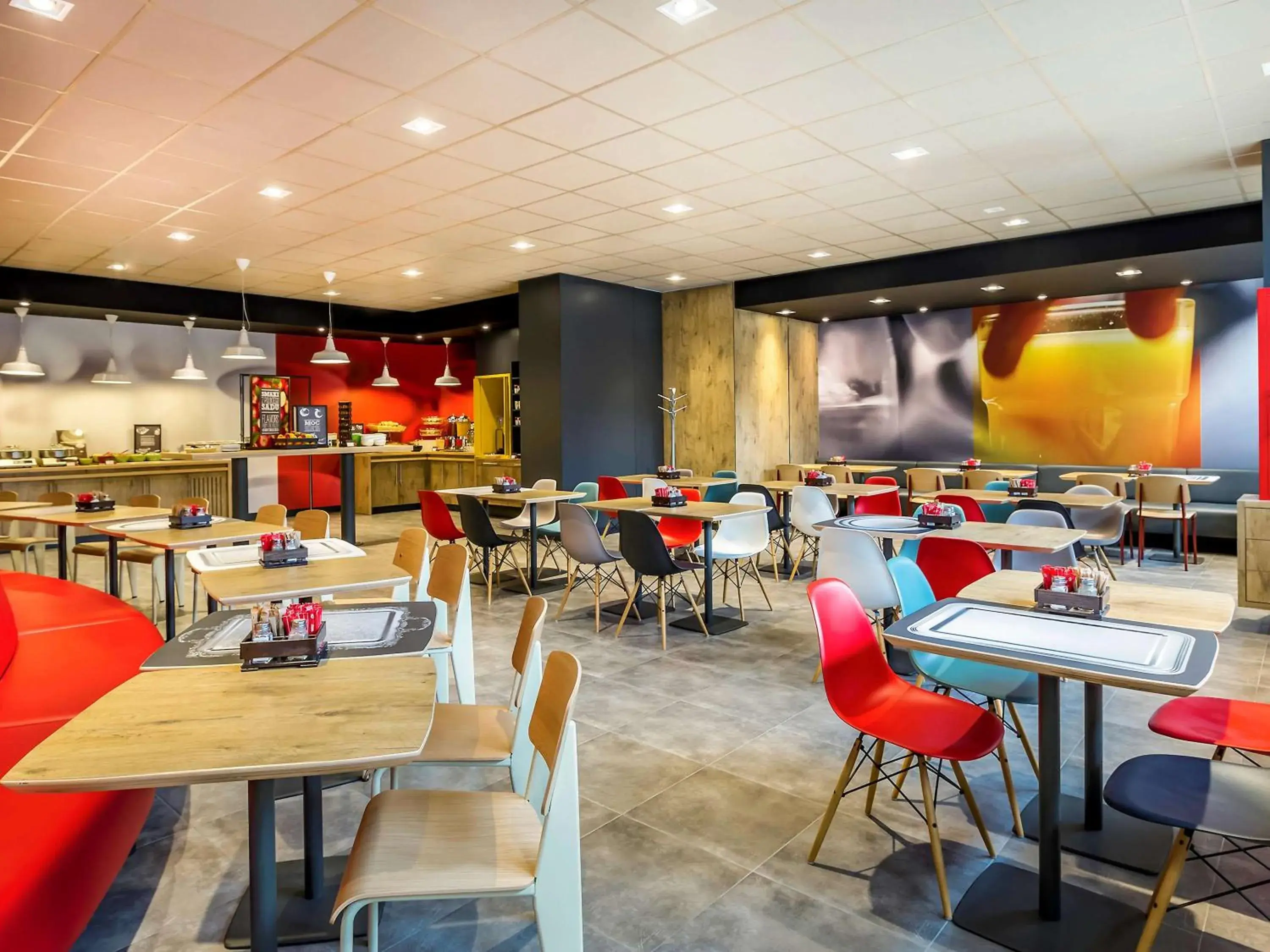 Restaurant/places to eat in Ibis Wroclaw Centrum Restaurant/places to eat in Ibis Wroclaw Centrum