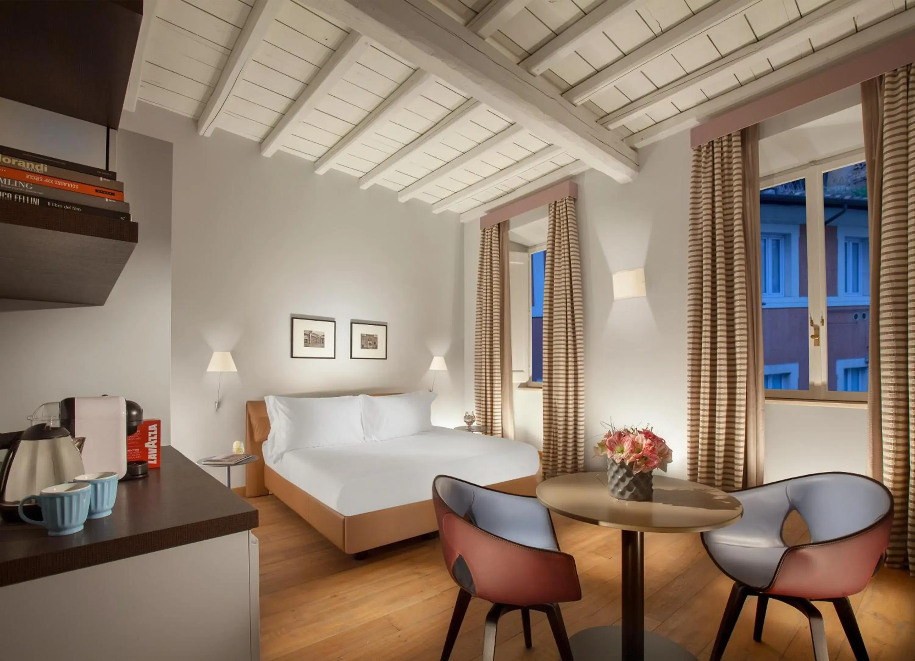 Photo of the whole room, Bed in Palazzo Scanderbeg Photo of the whole room, Bed in Palazzo Scanderbeg