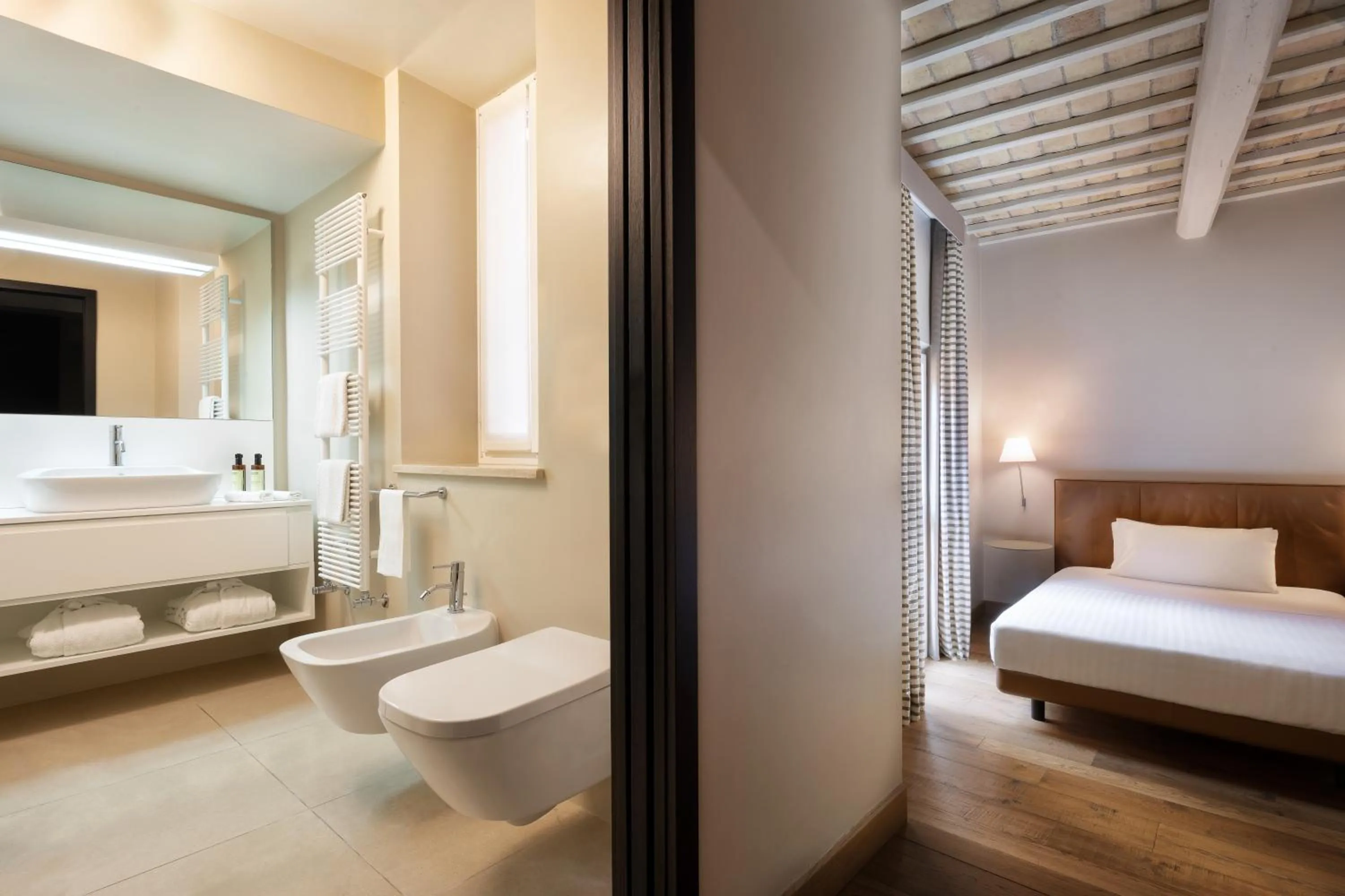 Bed in Palazzo Scanderbeg