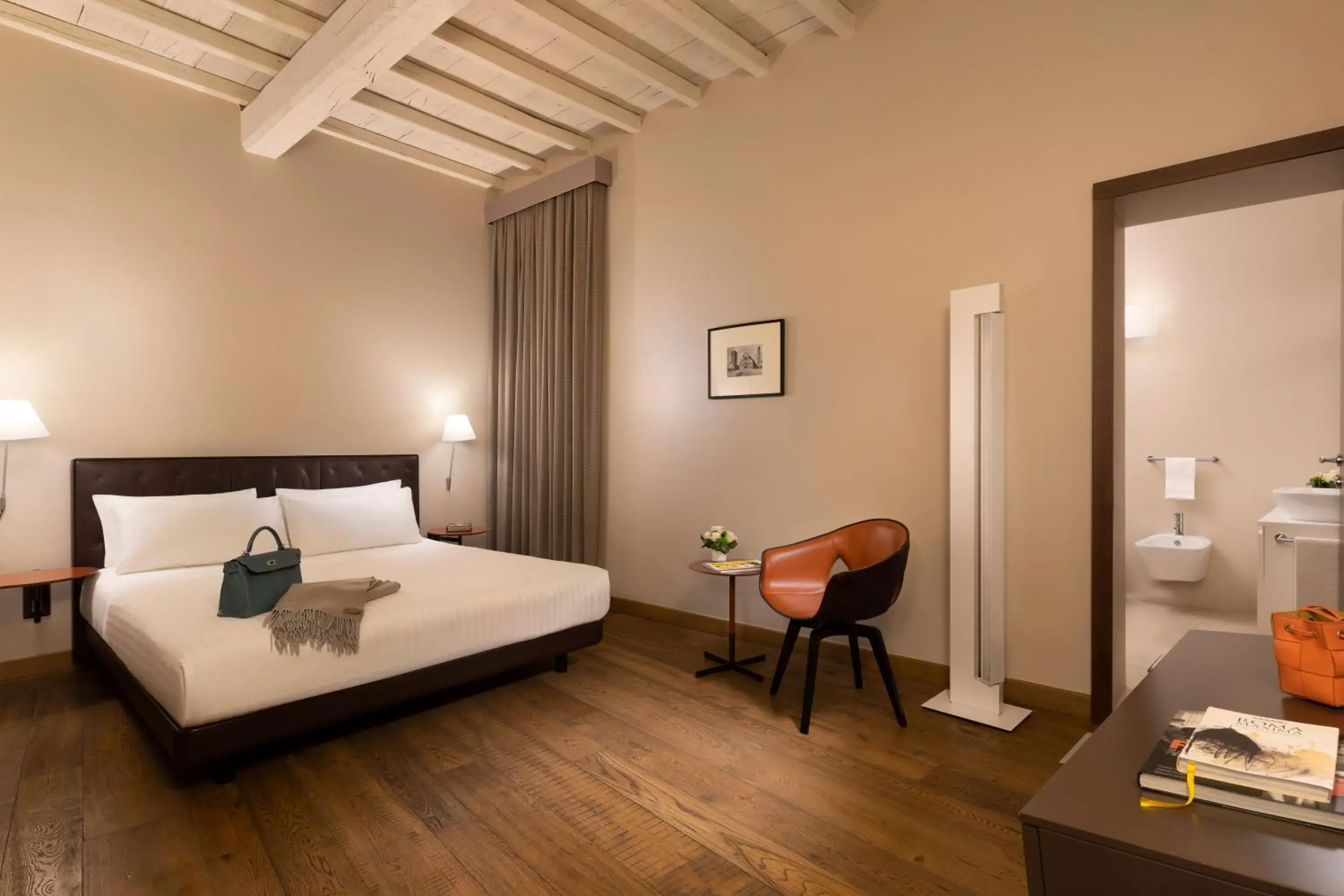 Bed in Palazzo Scanderbeg Bed in Palazzo Scanderbeg