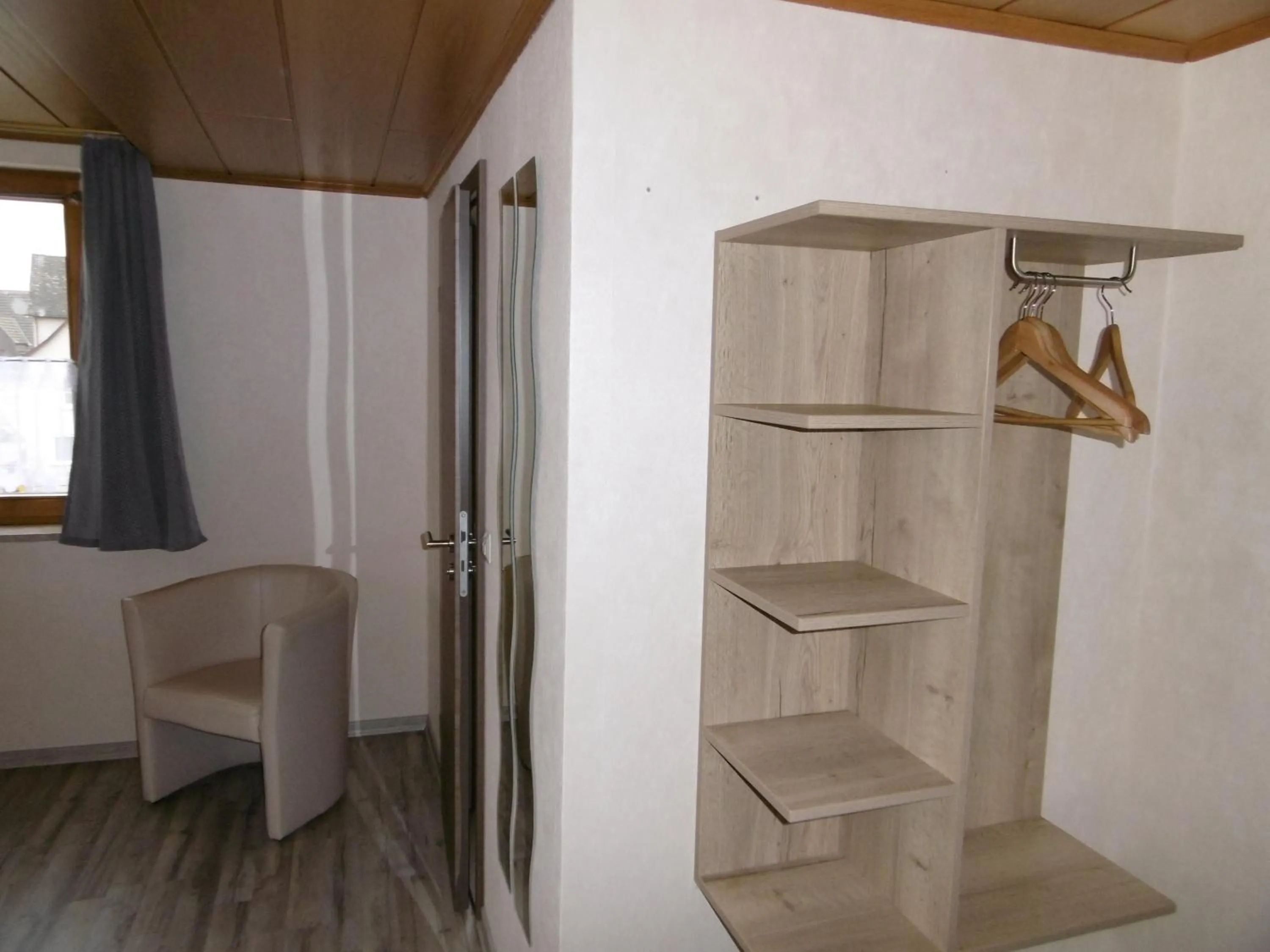 Double Room with Private Bathroom in Gästepension zum Stern