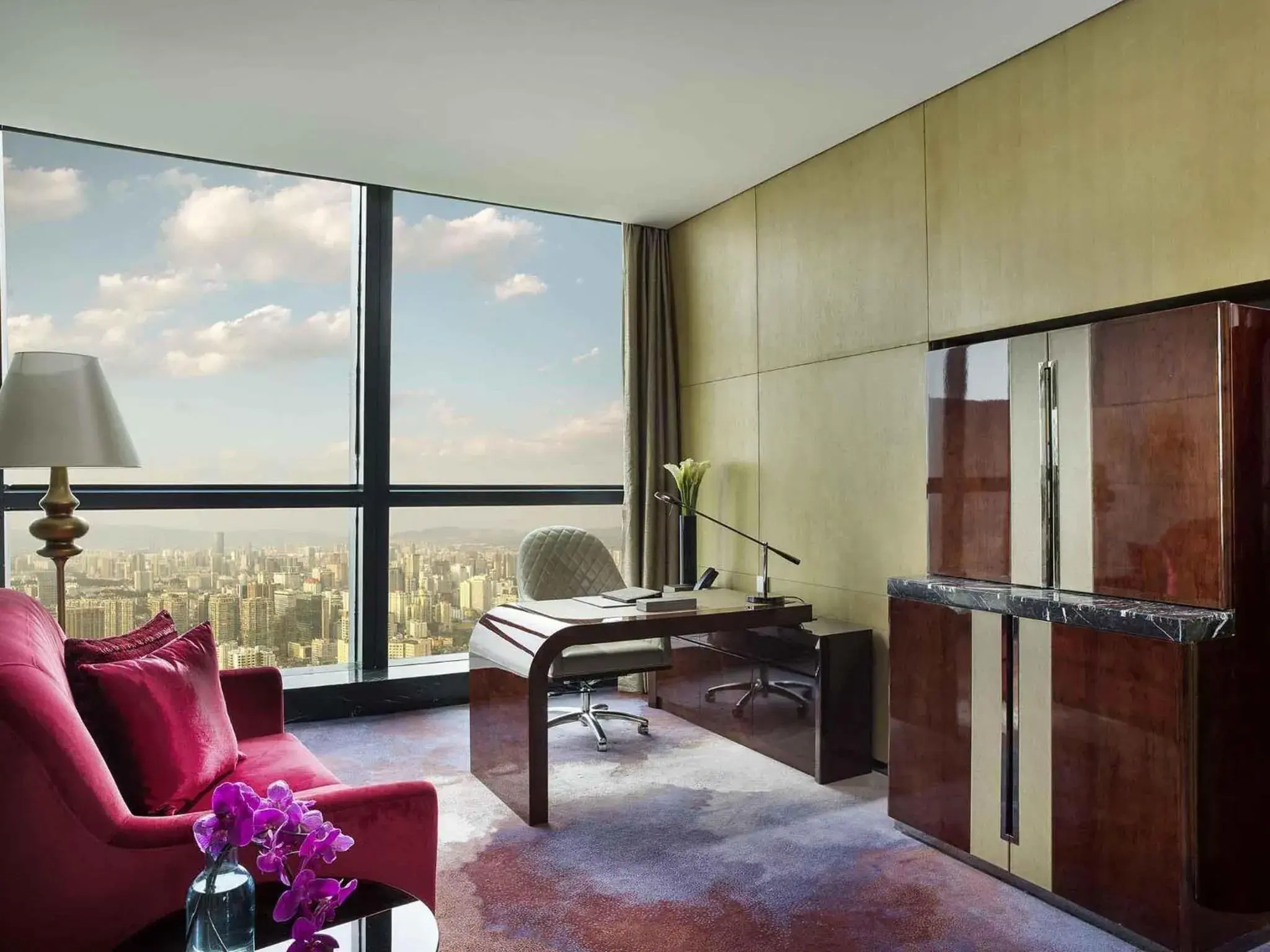 Photo of the whole room in Sofitel Kunming Photo of the whole room in Sofitel Kunming