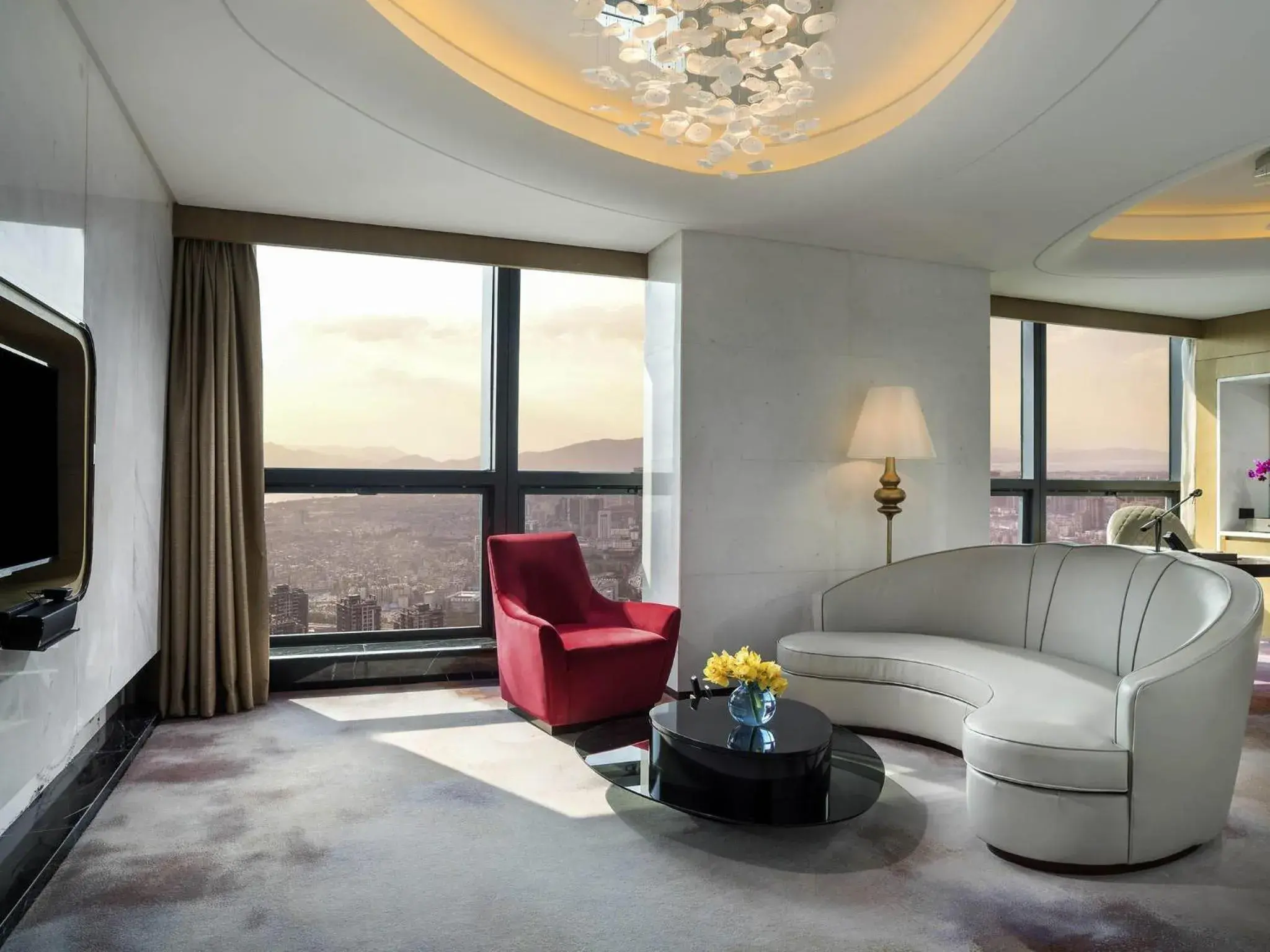 Bedroom in Sofitel Kunming Bedroom in Sofitel Kunming