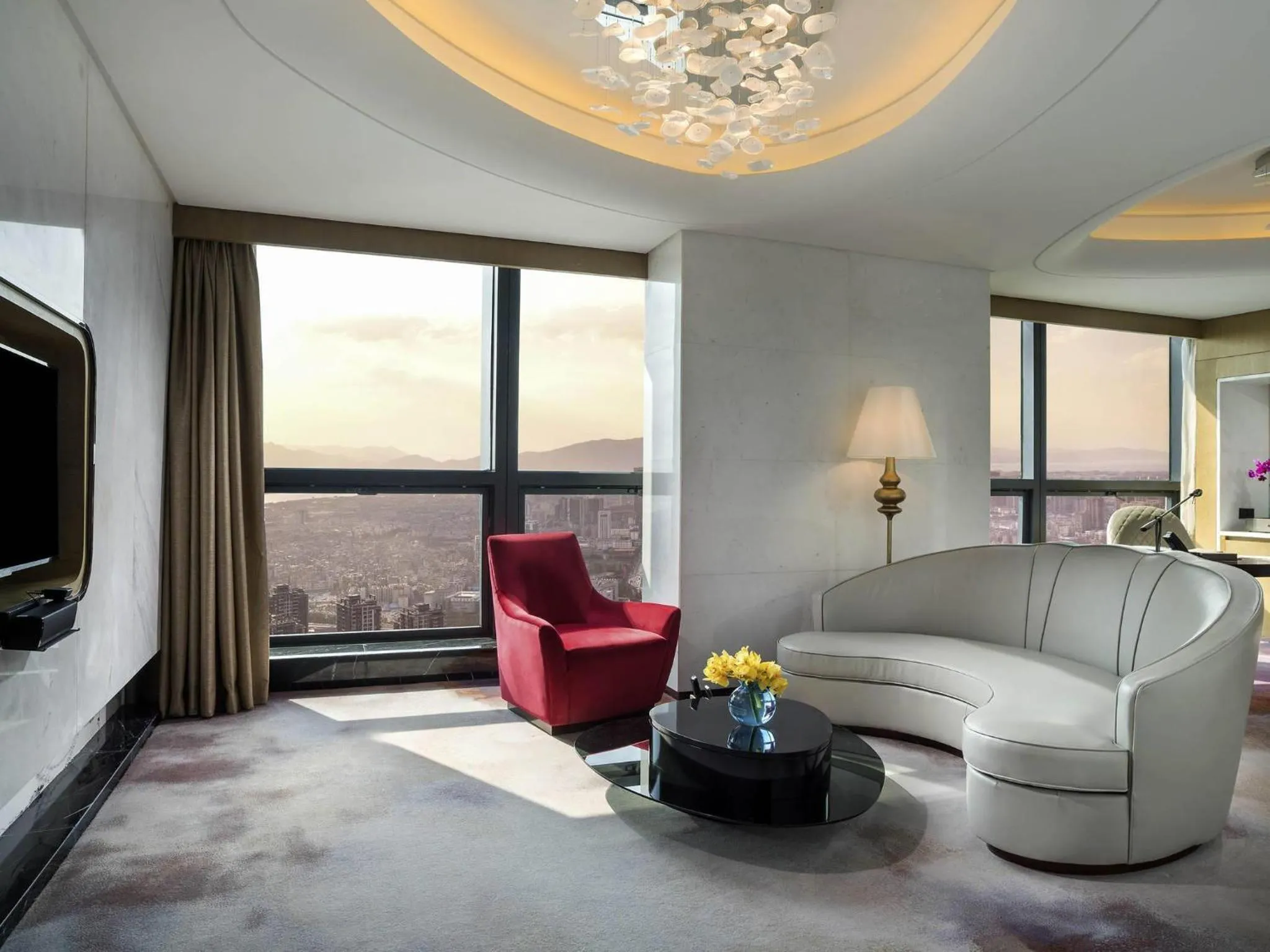 Bedroom in Sofitel Kunming