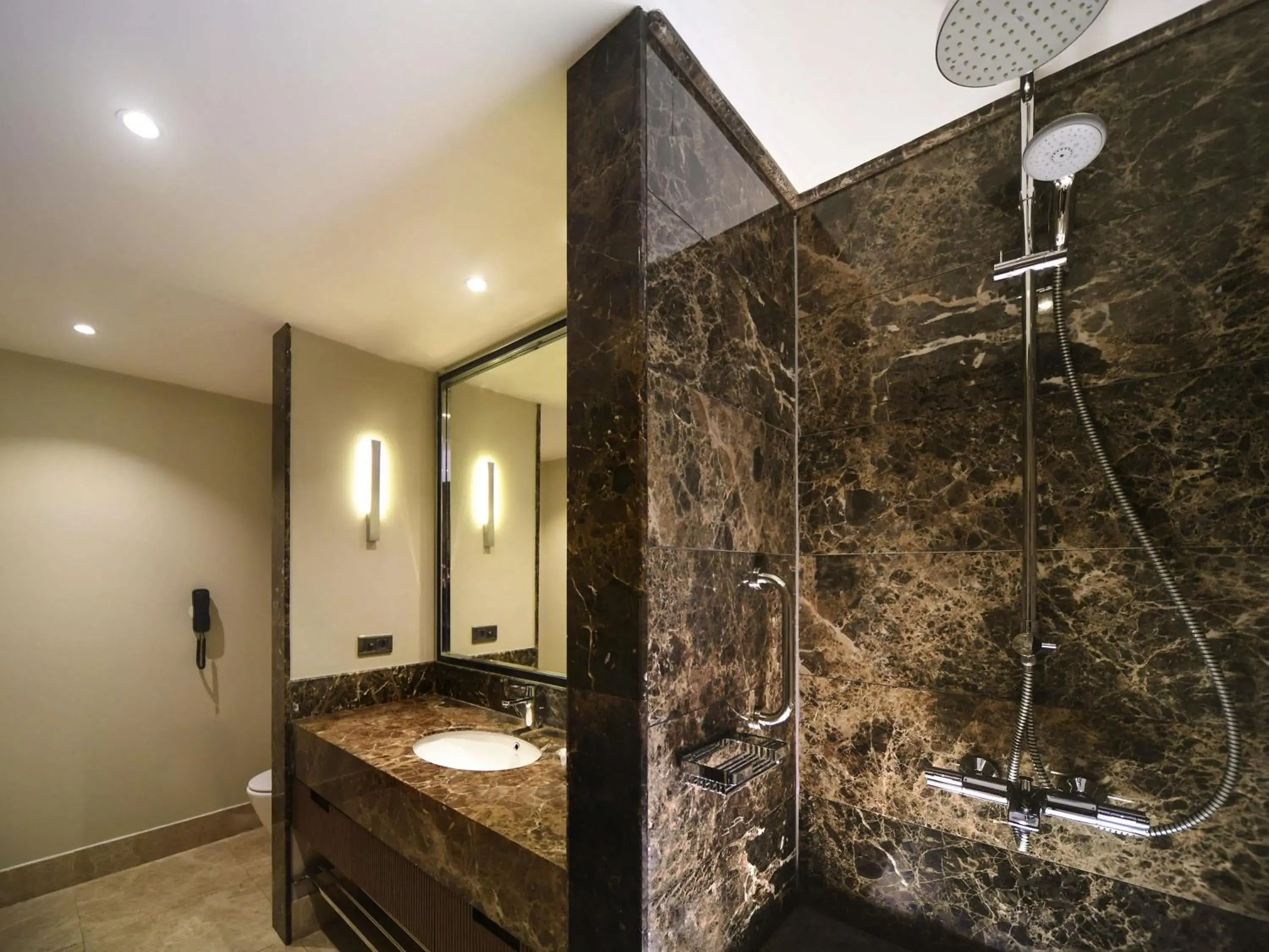 Bedroom in Mercure Istanbul West Hotel & Convention Center Bedroom in Mercure Istanbul West Hotel & Convention Center