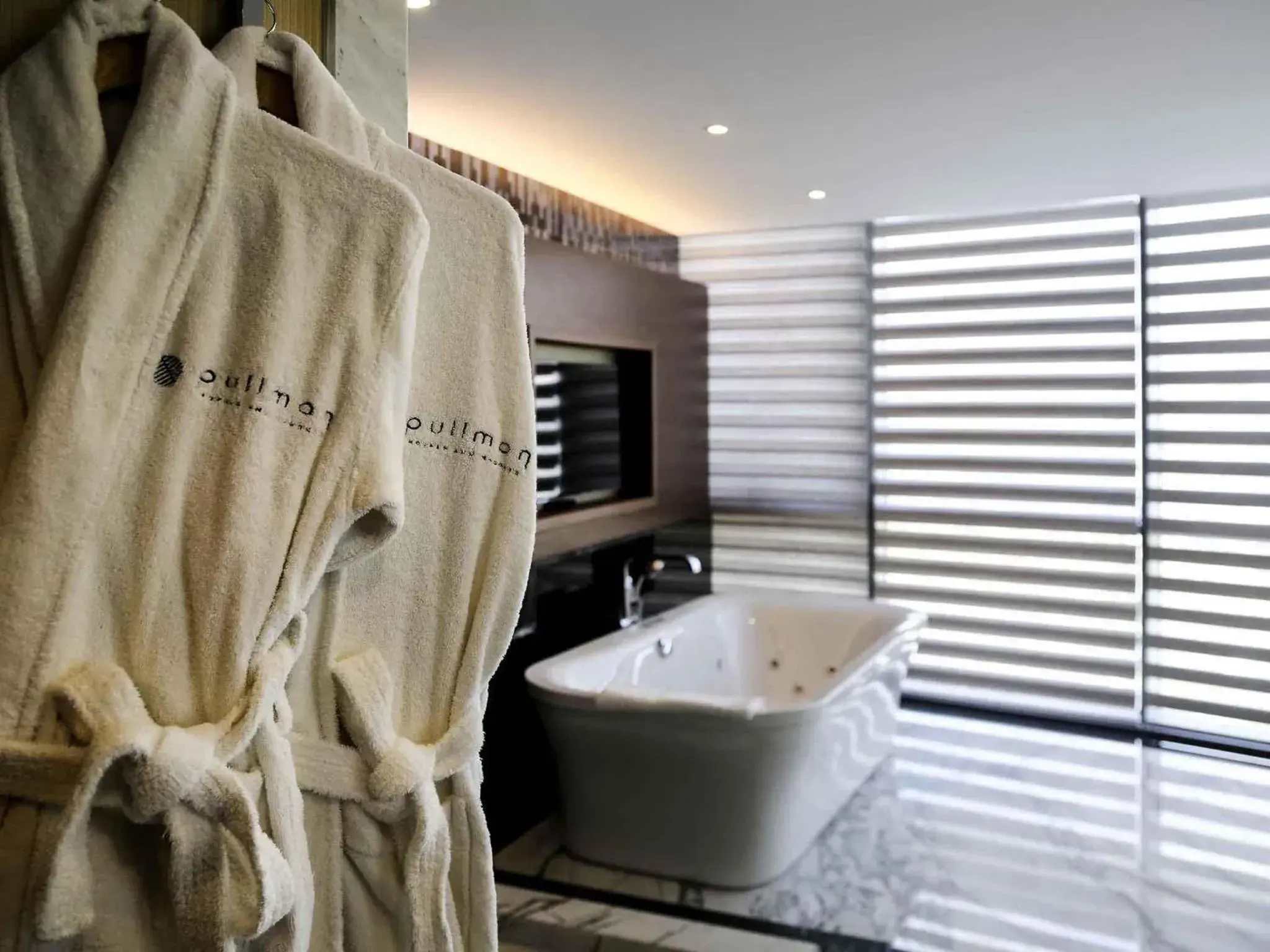 Bedroom in Pullman Istanbul Hotel & Convention Center Bedroom in Pullman Istanbul Hotel & Convention Center