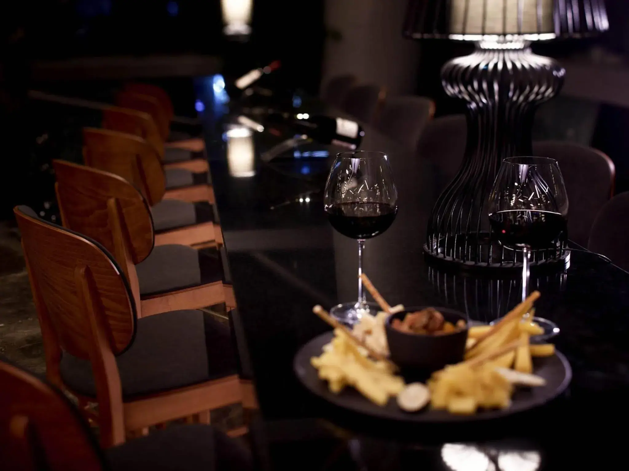 Lounge or bar in Pullman Istanbul Hotel & Convention Center Lounge or bar in Pullman Istanbul Hotel & Convention Center