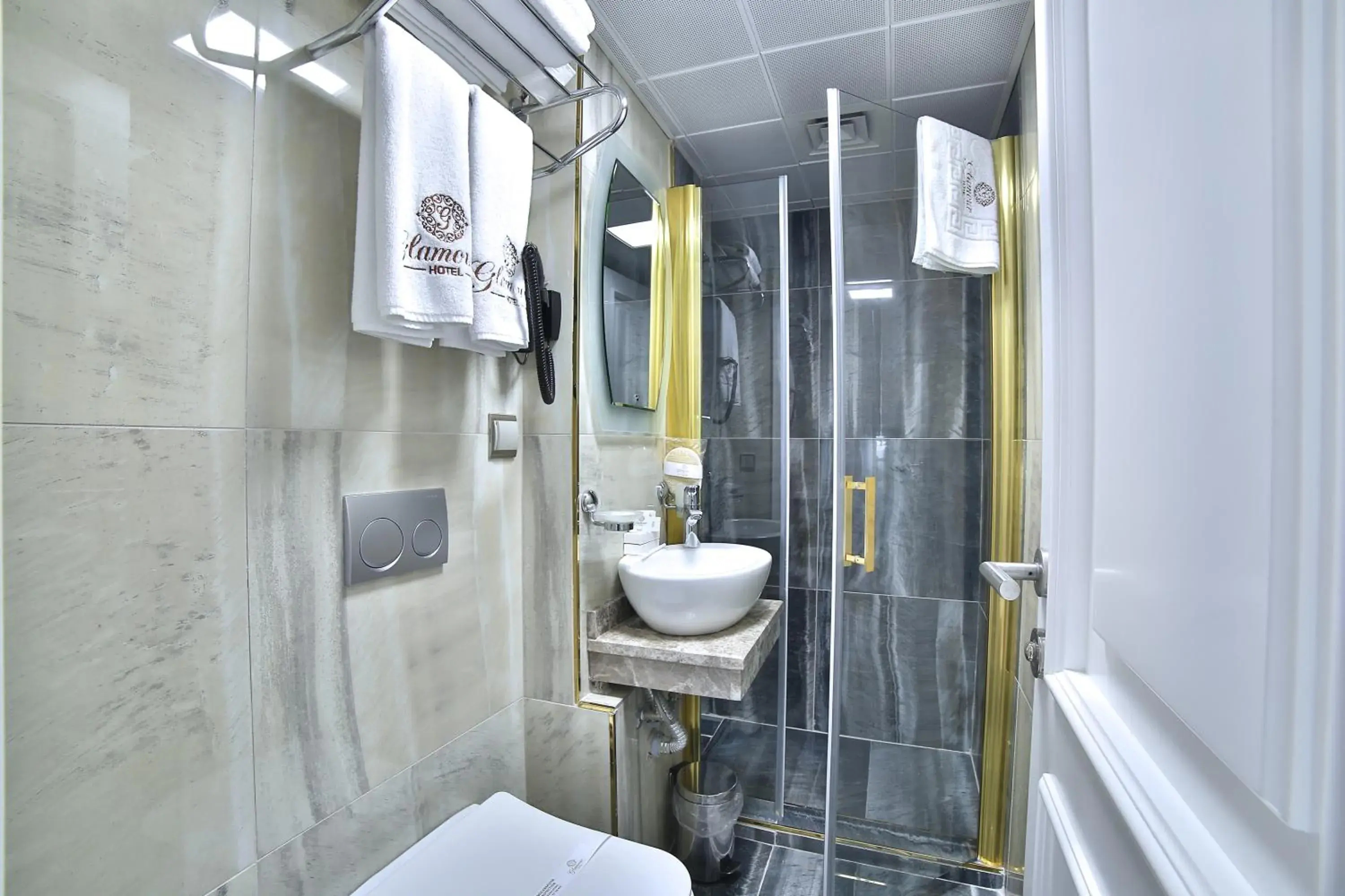 Standard Double Room with City View in Glamour Hotel Istanbul Sirkeci Standard Double Room with City View in Glamour Hotel Istanbul Sirkeci