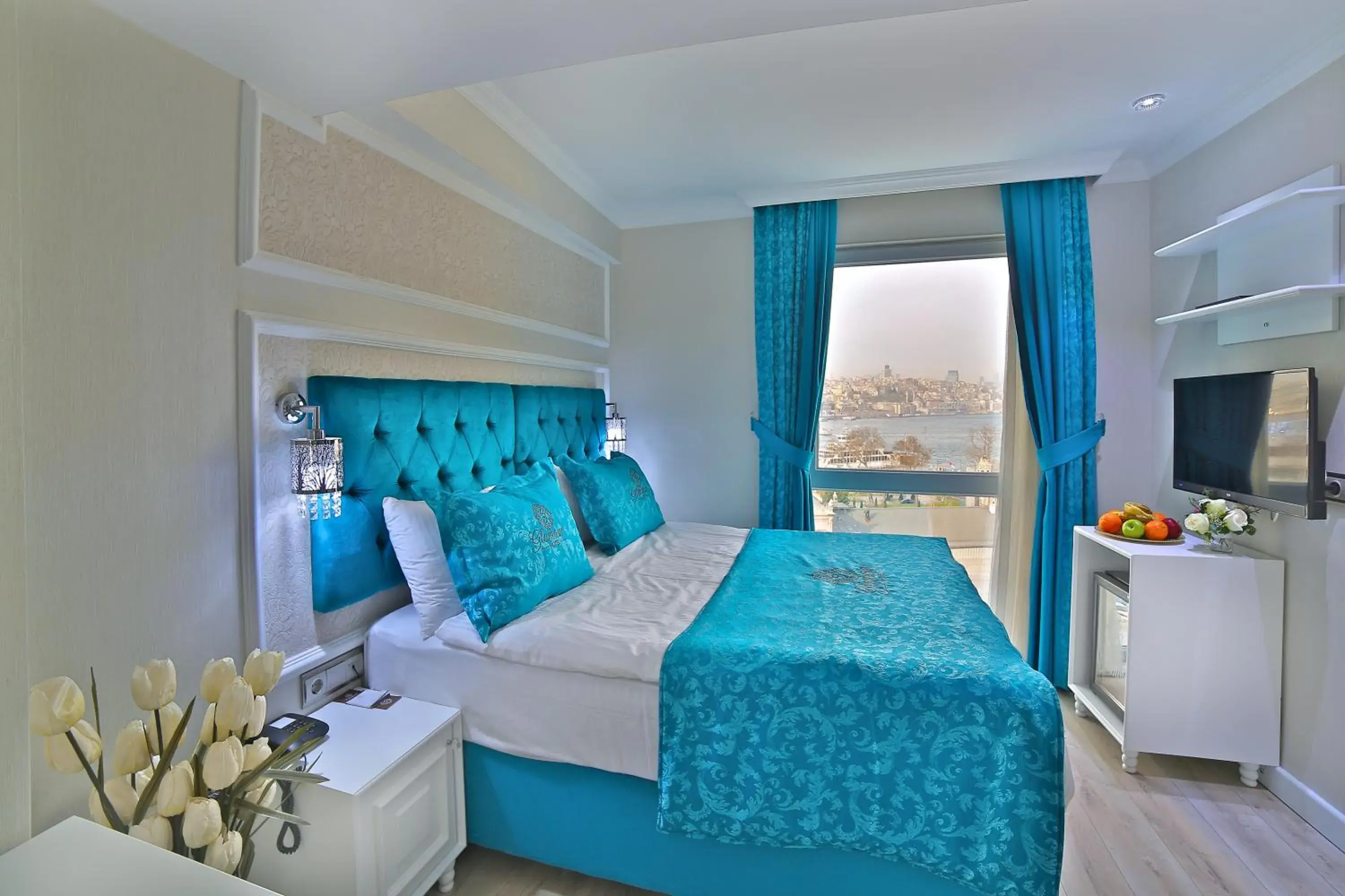 City view, Bed in Glamour Hotel Istanbul Sirkeci City view, Bed in Glamour Hotel Istanbul Sirkeci