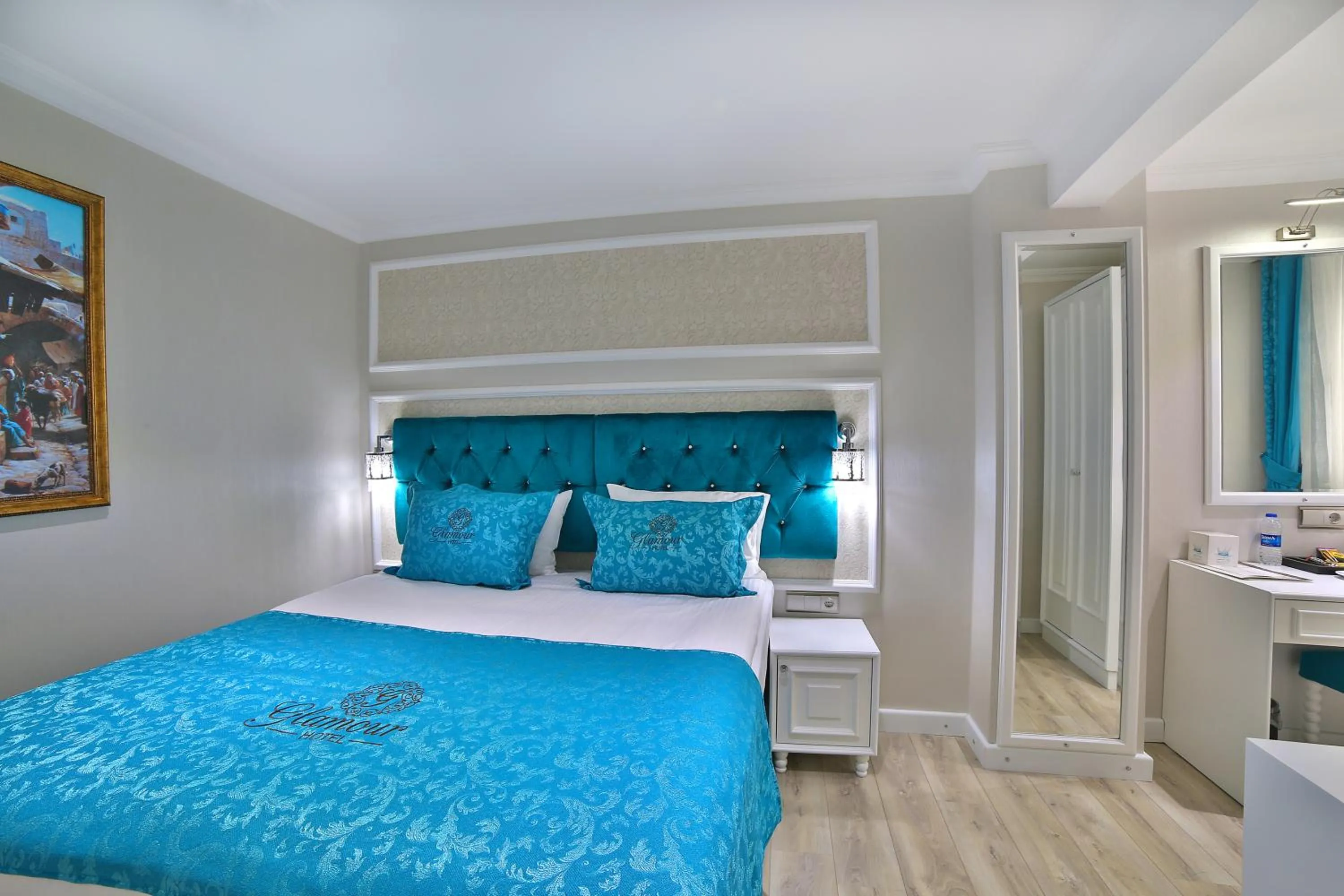 Photo of the whole room, Bed in Glamour Hotel Istanbul Sirkeci