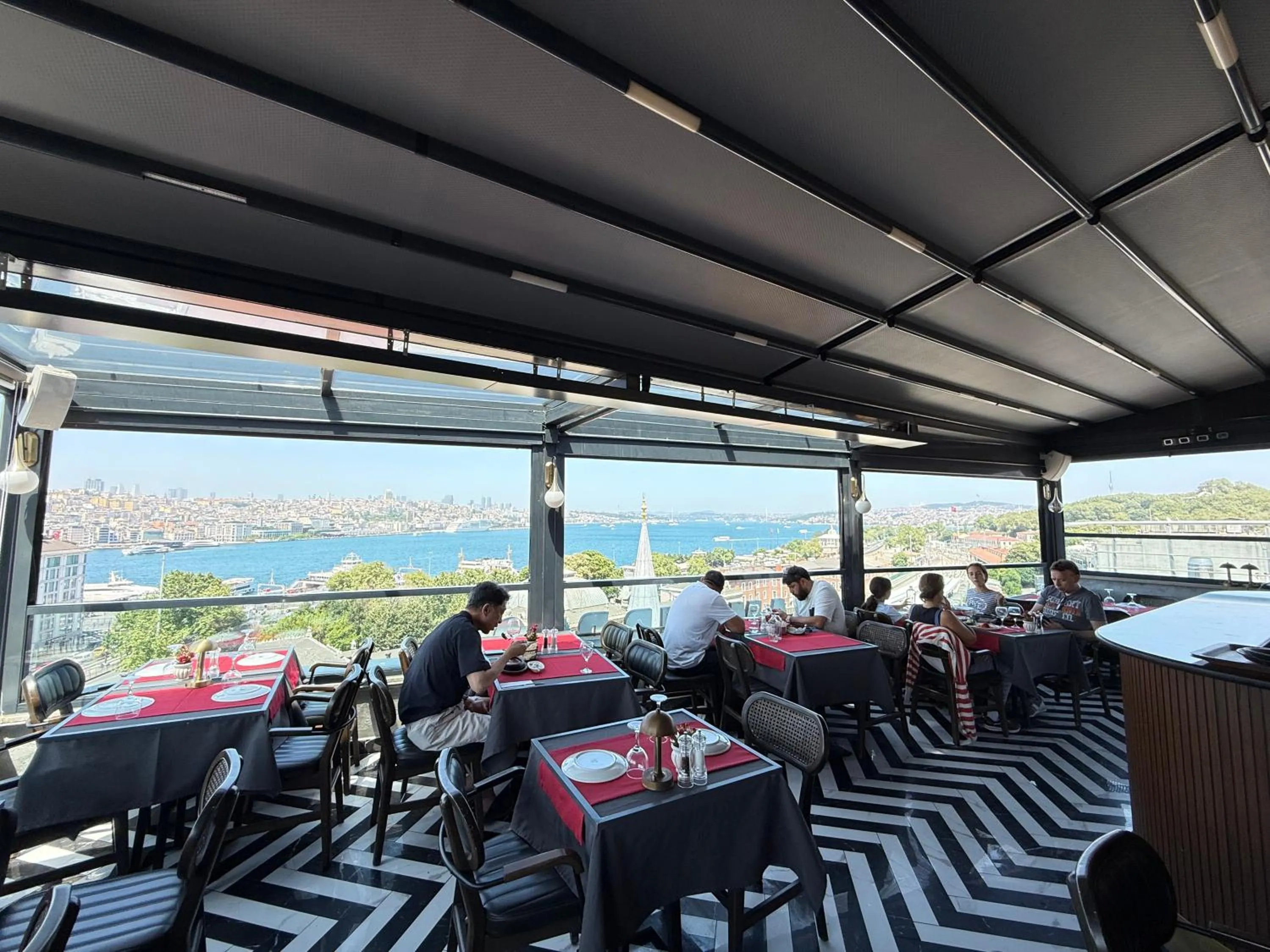 Lounge or bar in Glamour Hotel Istanbul Sirkeci