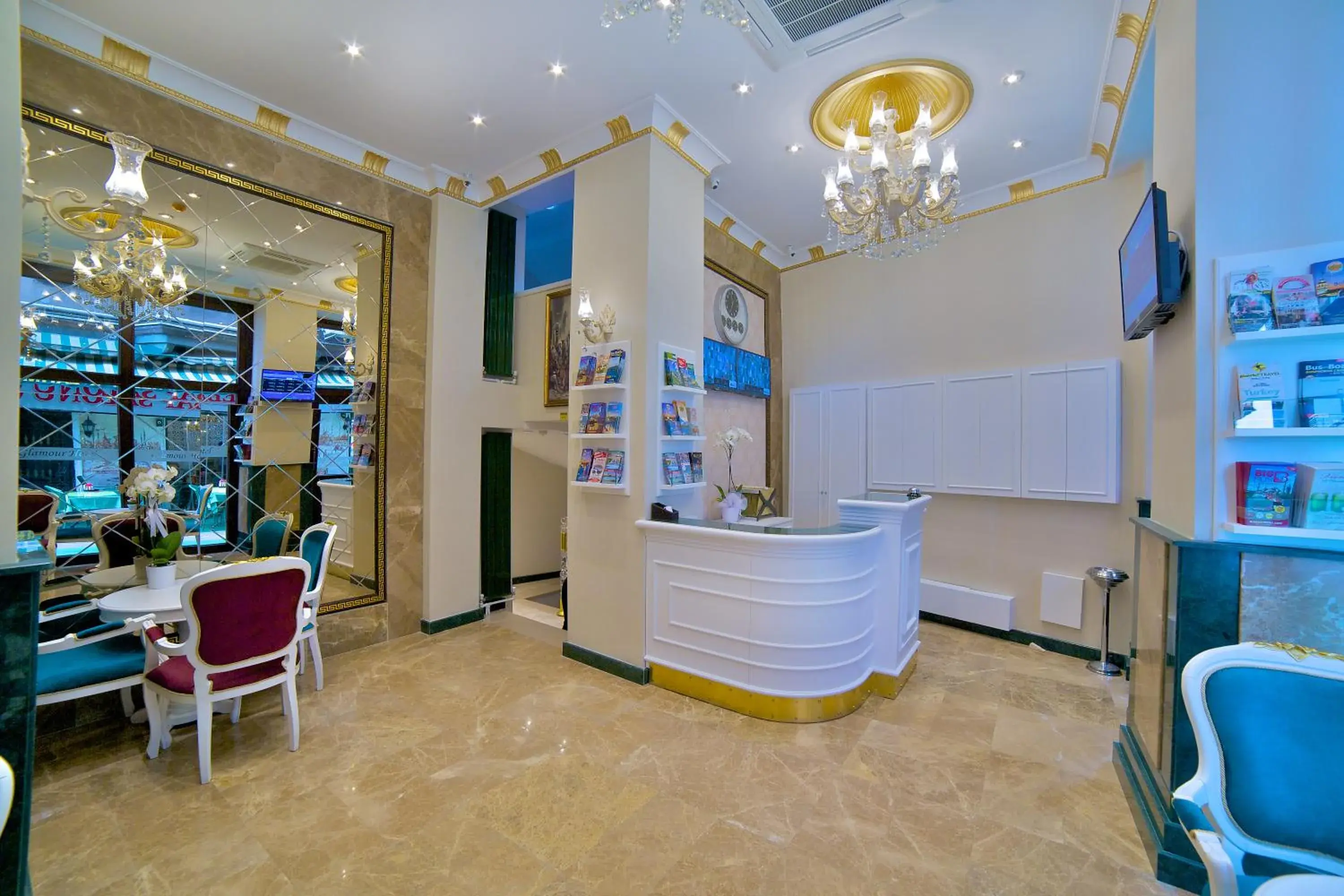 Lobby or reception in Glamour Hotel Istanbul Sirkeci Lobby or reception in Glamour Hotel Istanbul Sirkeci