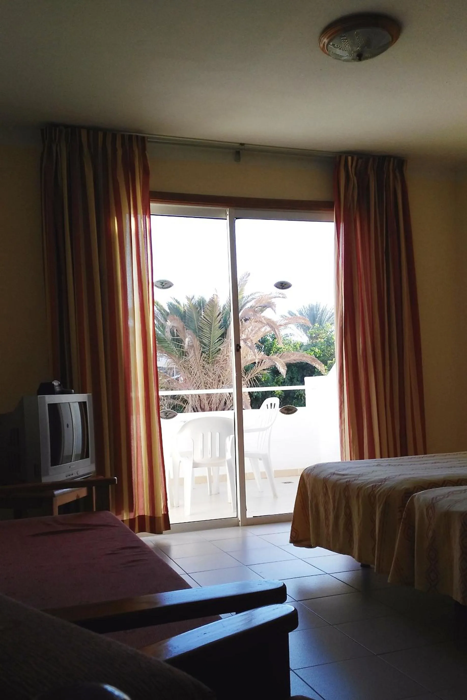 Bed in Hotel Malibu Park