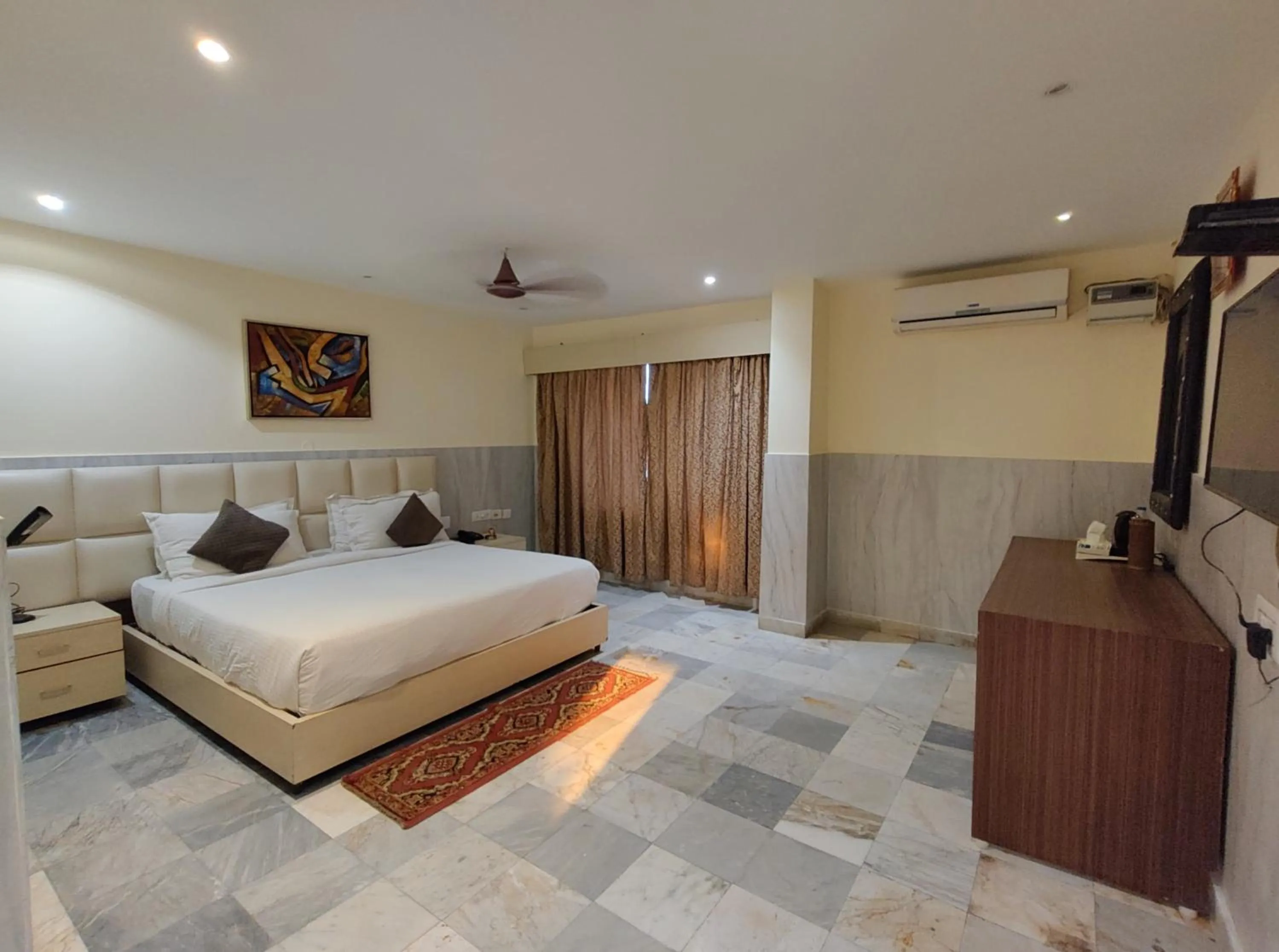 Bed in Sher-E-Punjab