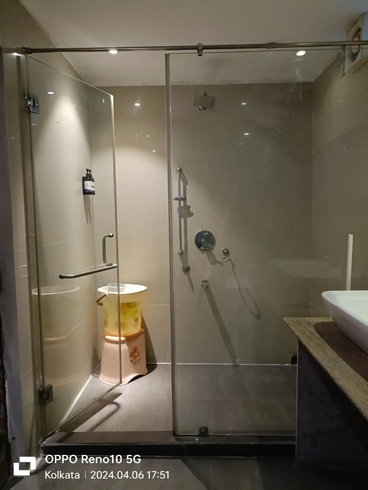 Shower in Sher-E-Punjab