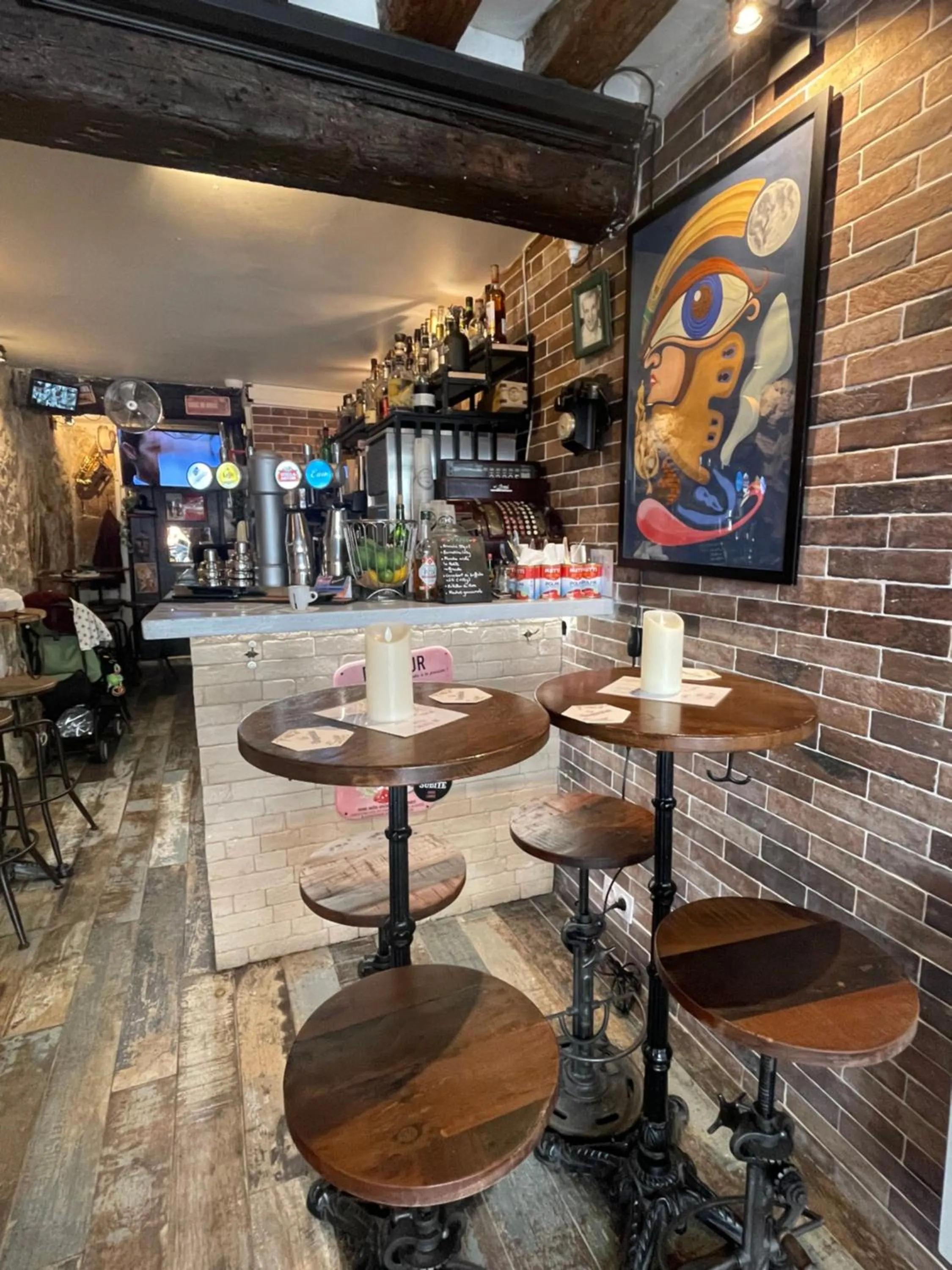 Lounge or bar in LE Globe