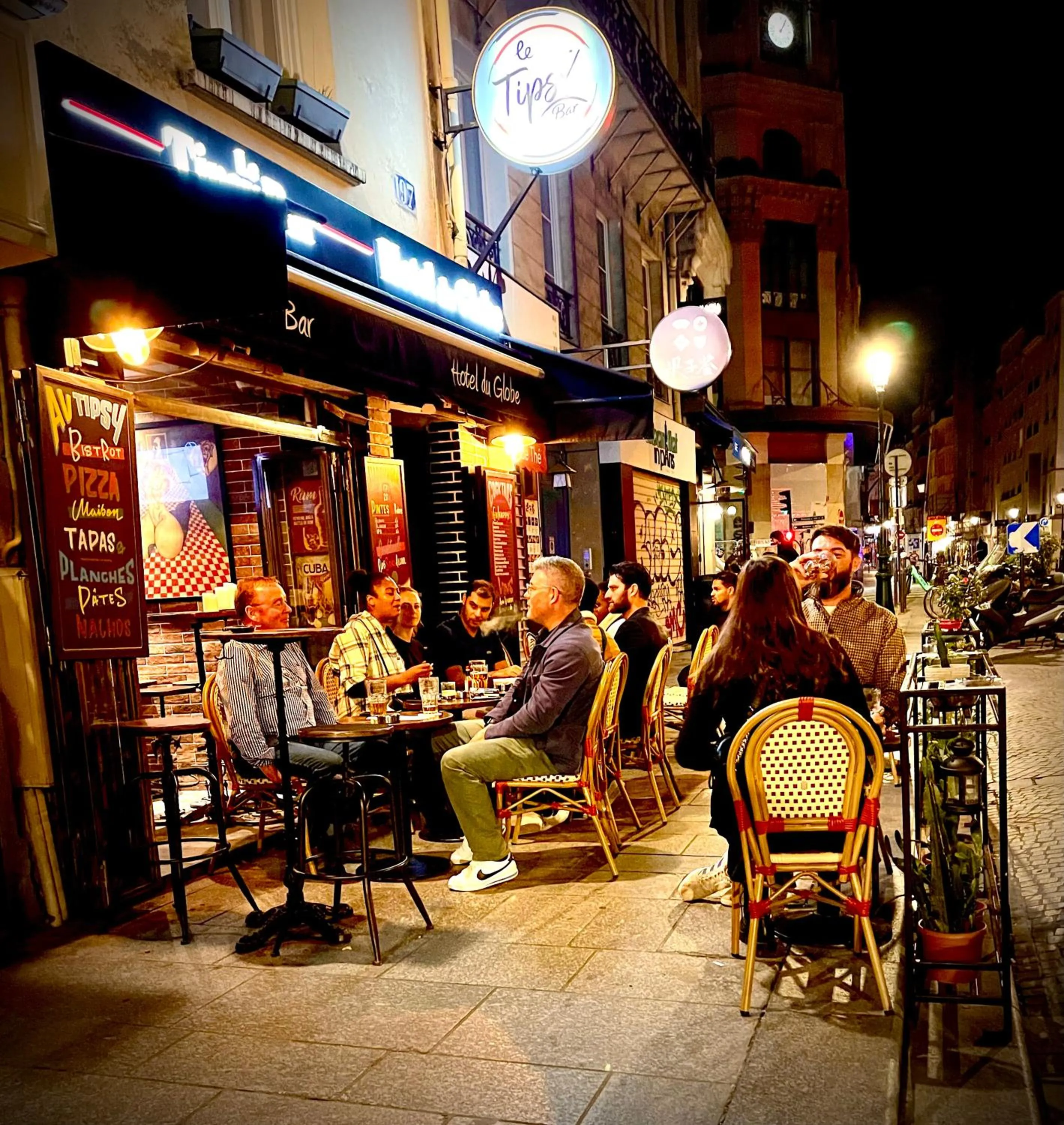 Lounge or bar in LE Globe