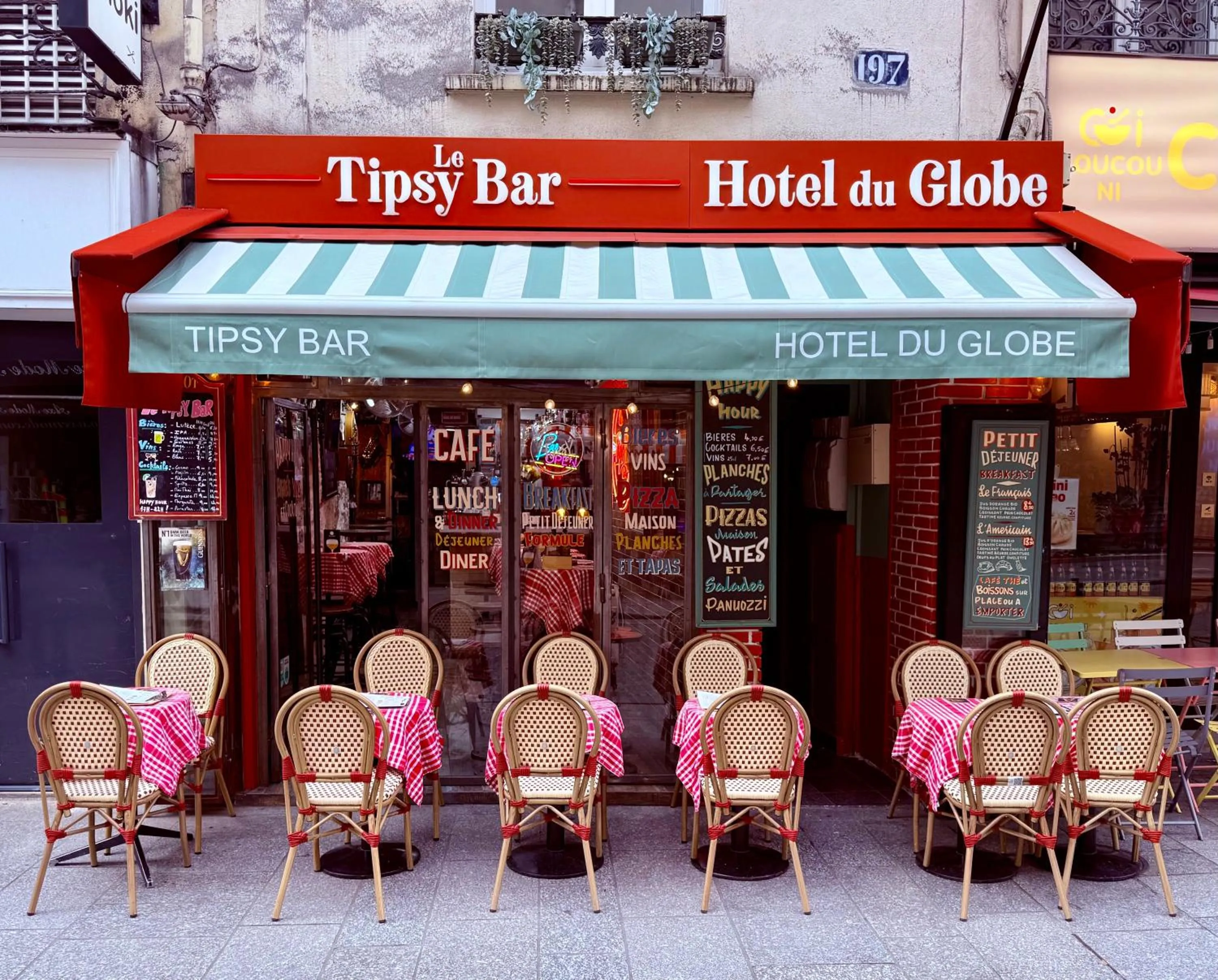 Property building in LE Globe