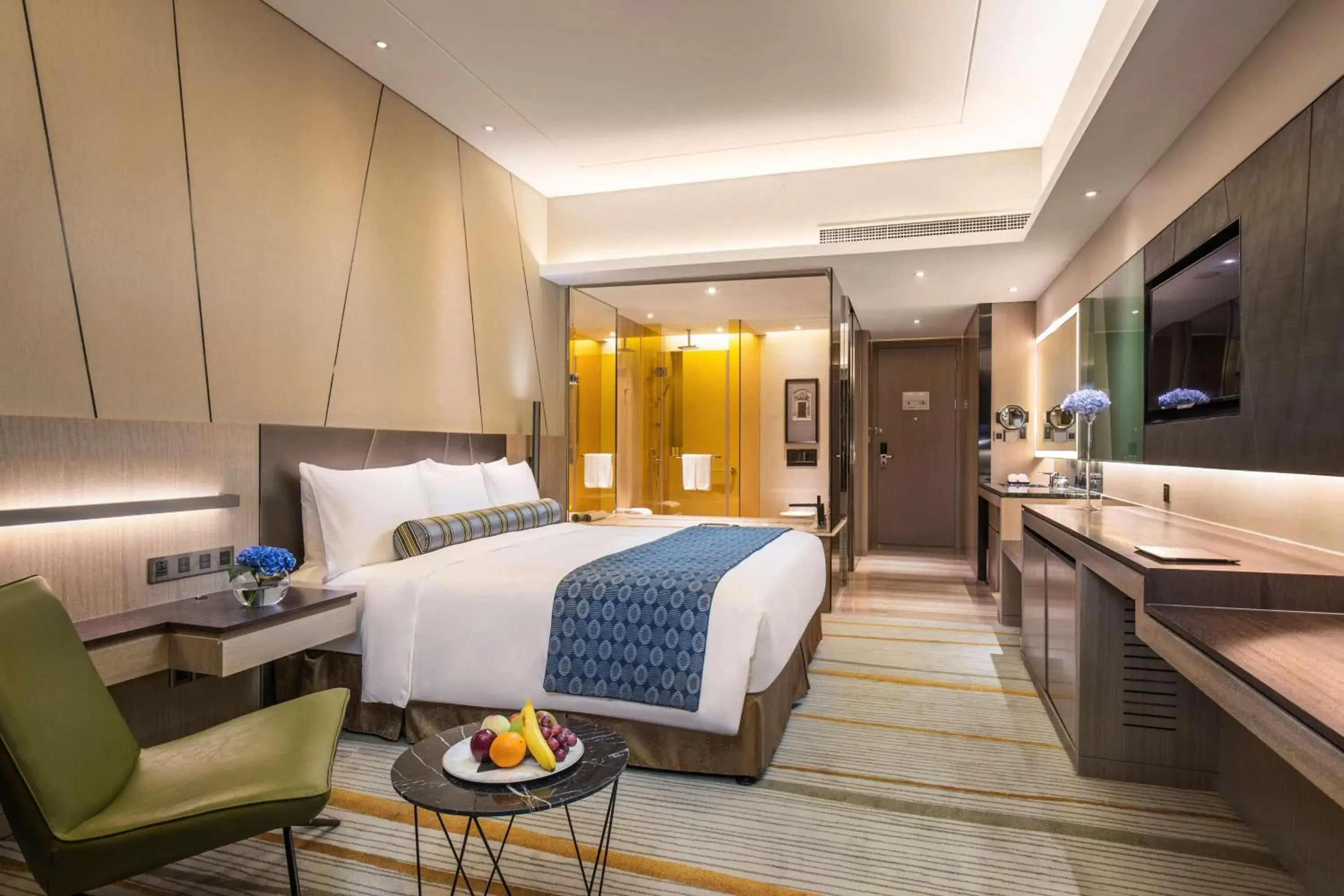 Photo of the whole room, Bed in Radisson Blu Shanghai Pudong Jinqiao Photo of the whole room, Bed in Radisson Blu Shanghai Pudong Jinqiao