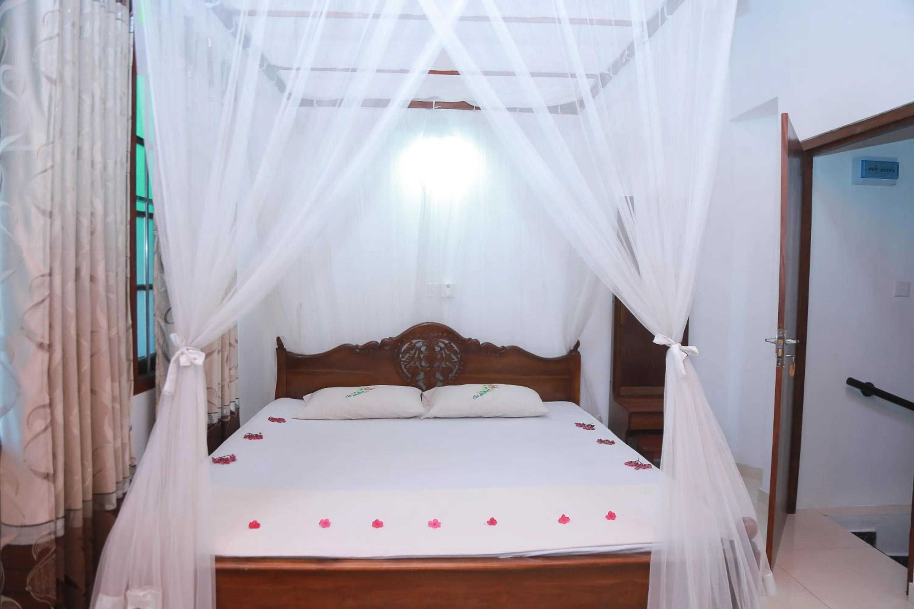Bed in Ananda Villa Bentota