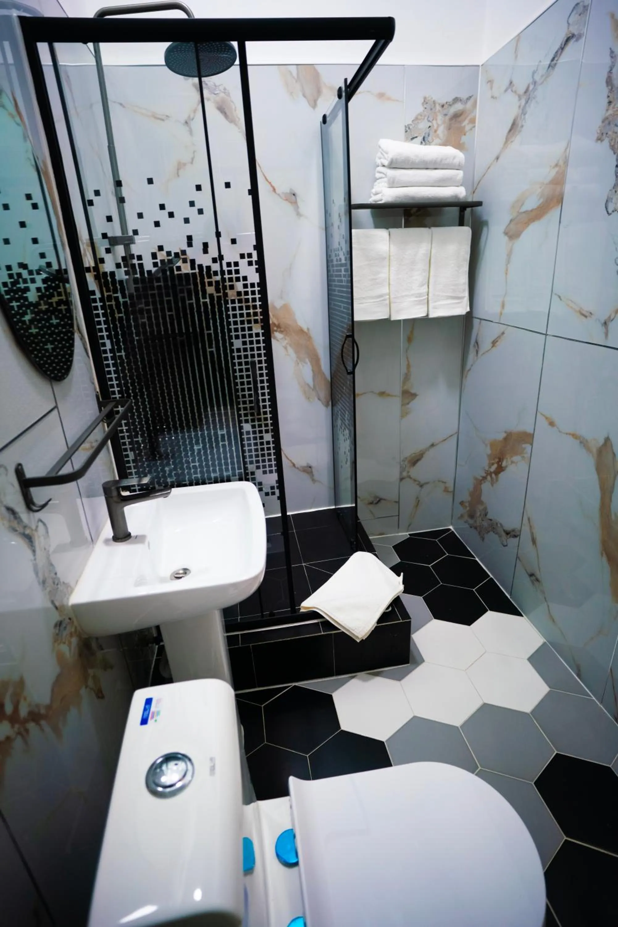 Shower in Tsolmon's Serviced Apartments