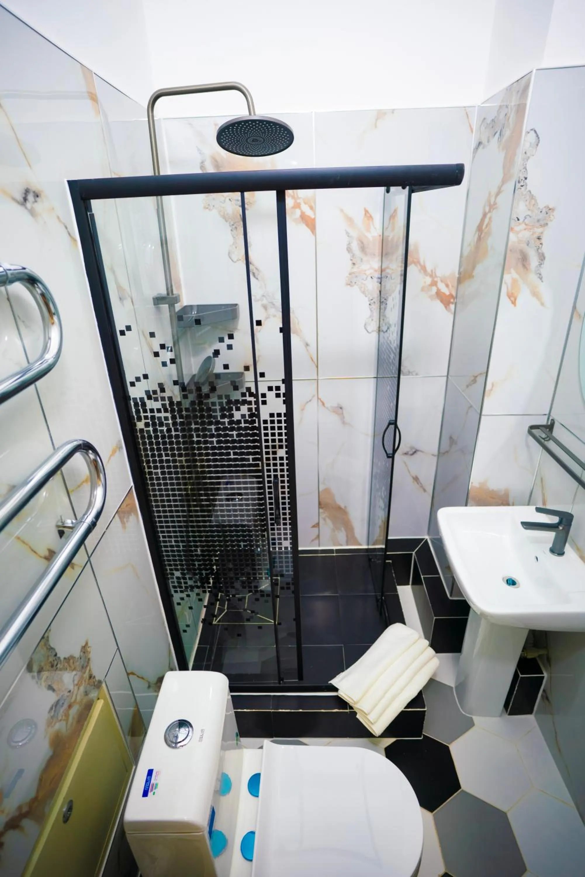 Shower in Tsolmon's Serviced Apartments
