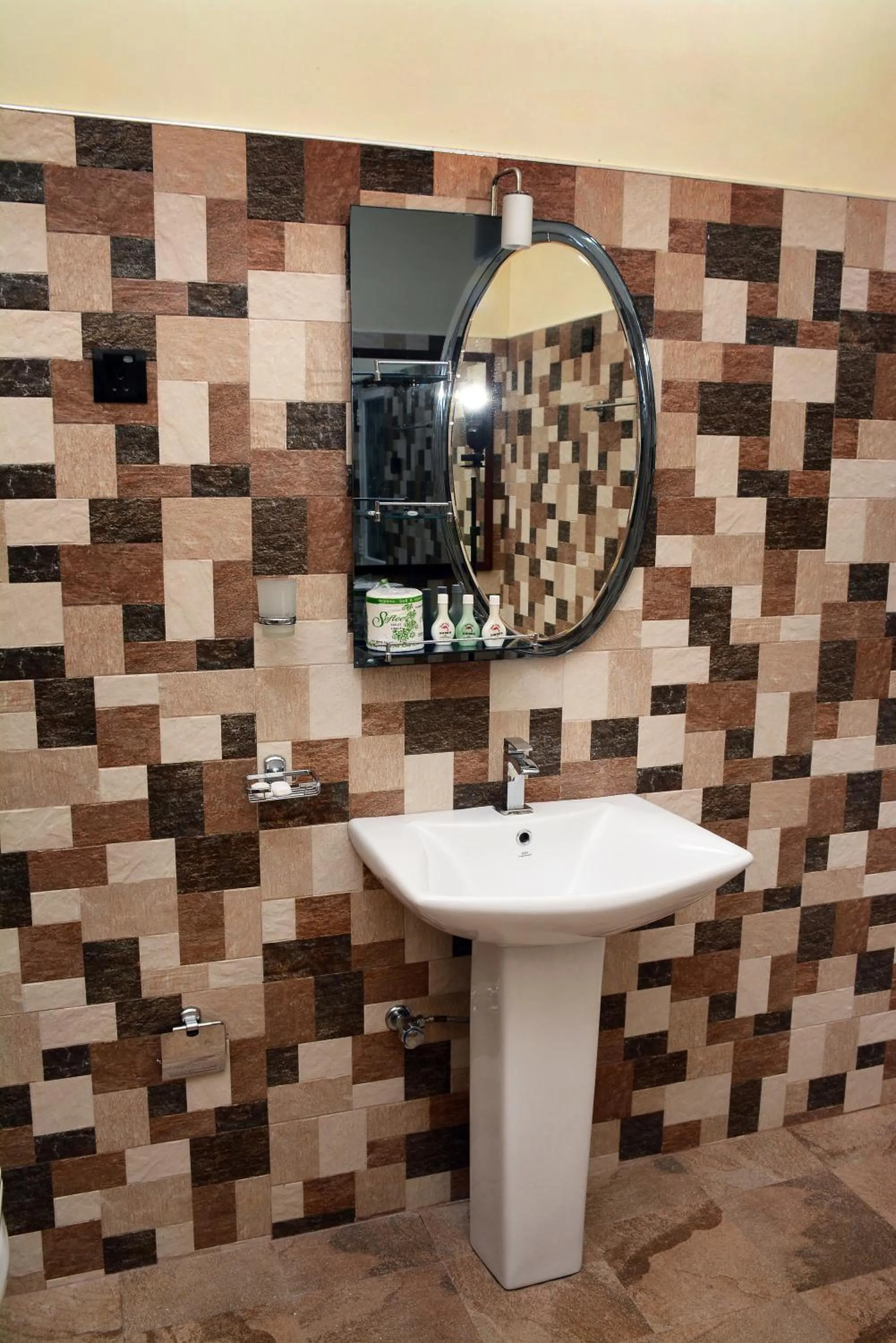 Sea View Tourist Inn