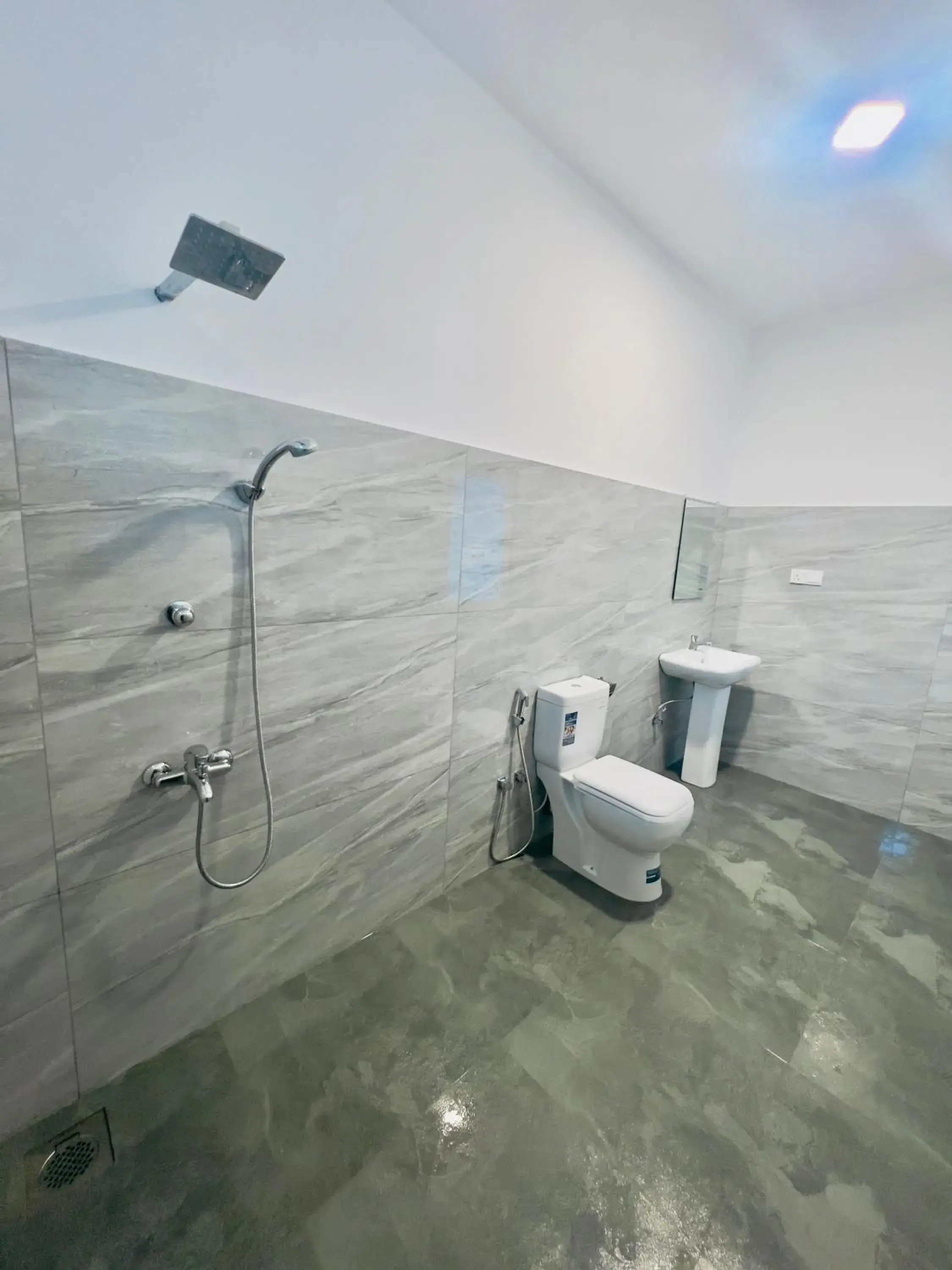 Double Room with Balcony in Sea View Tourist Inn Double Room with Balcony in Sea View Tourist Inn