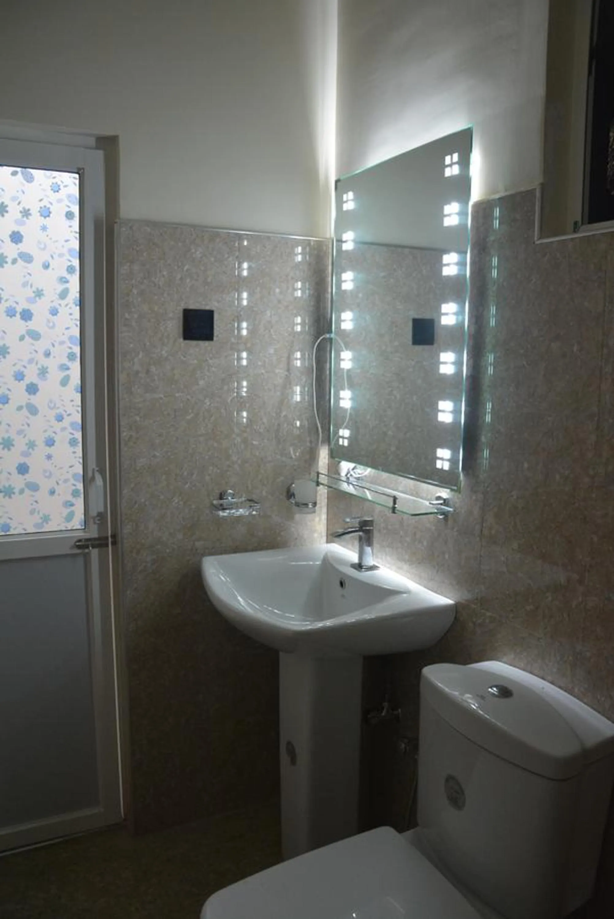 Bathroom in Sea View Tourist Inn