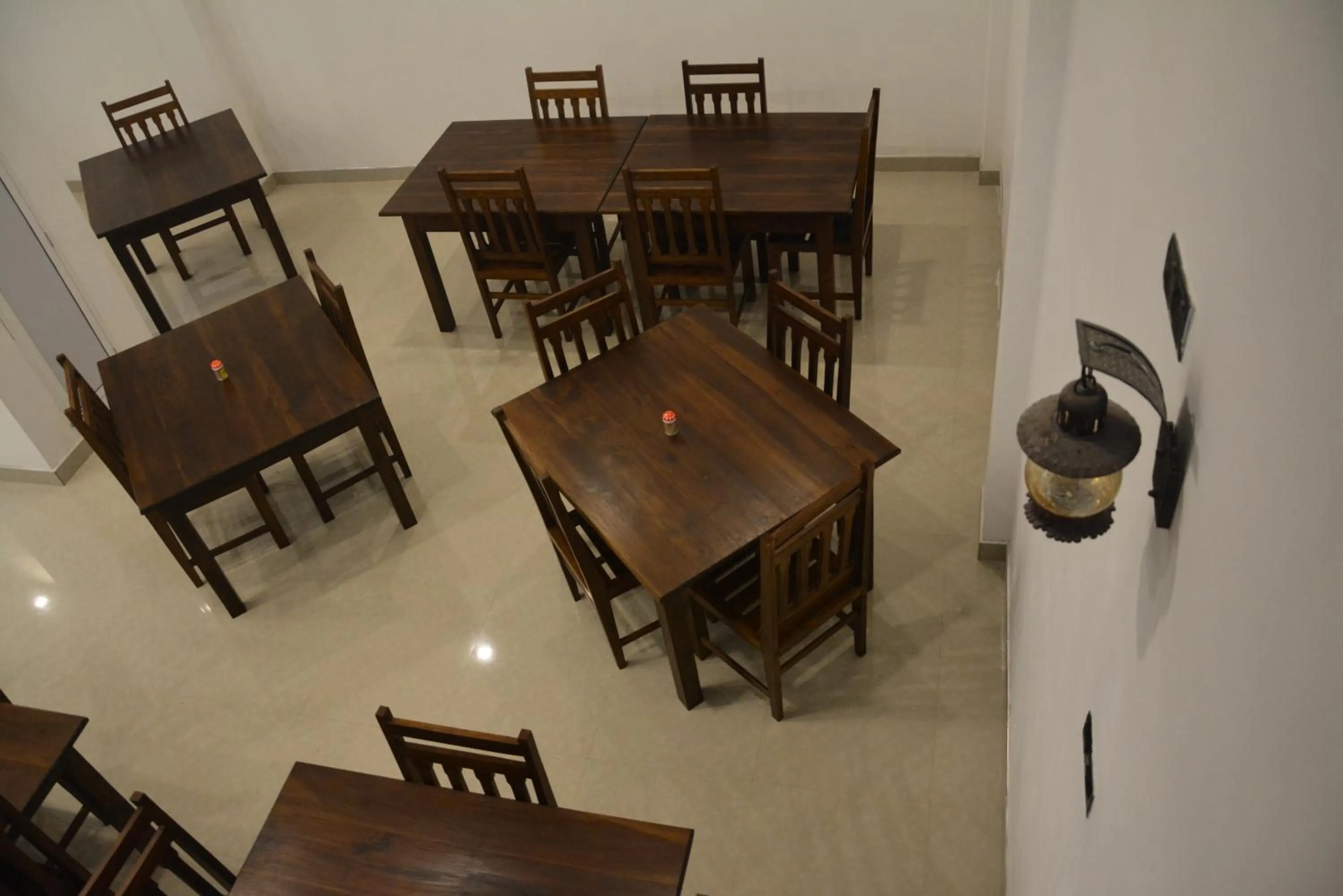 Restaurant/places to eat in Sea View Tourist Inn