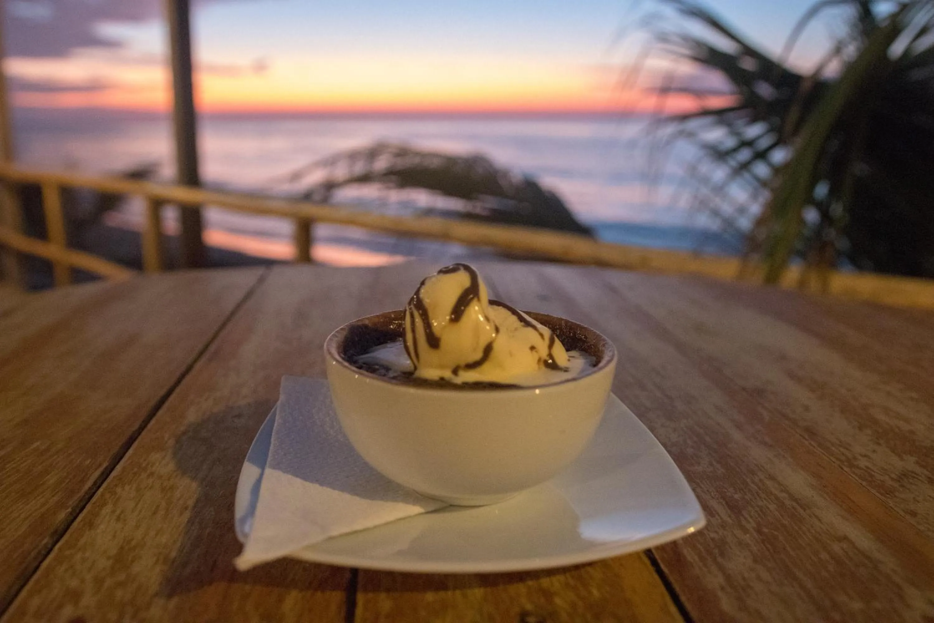 Restaurant/places to eat in Baja Canoas Hotel