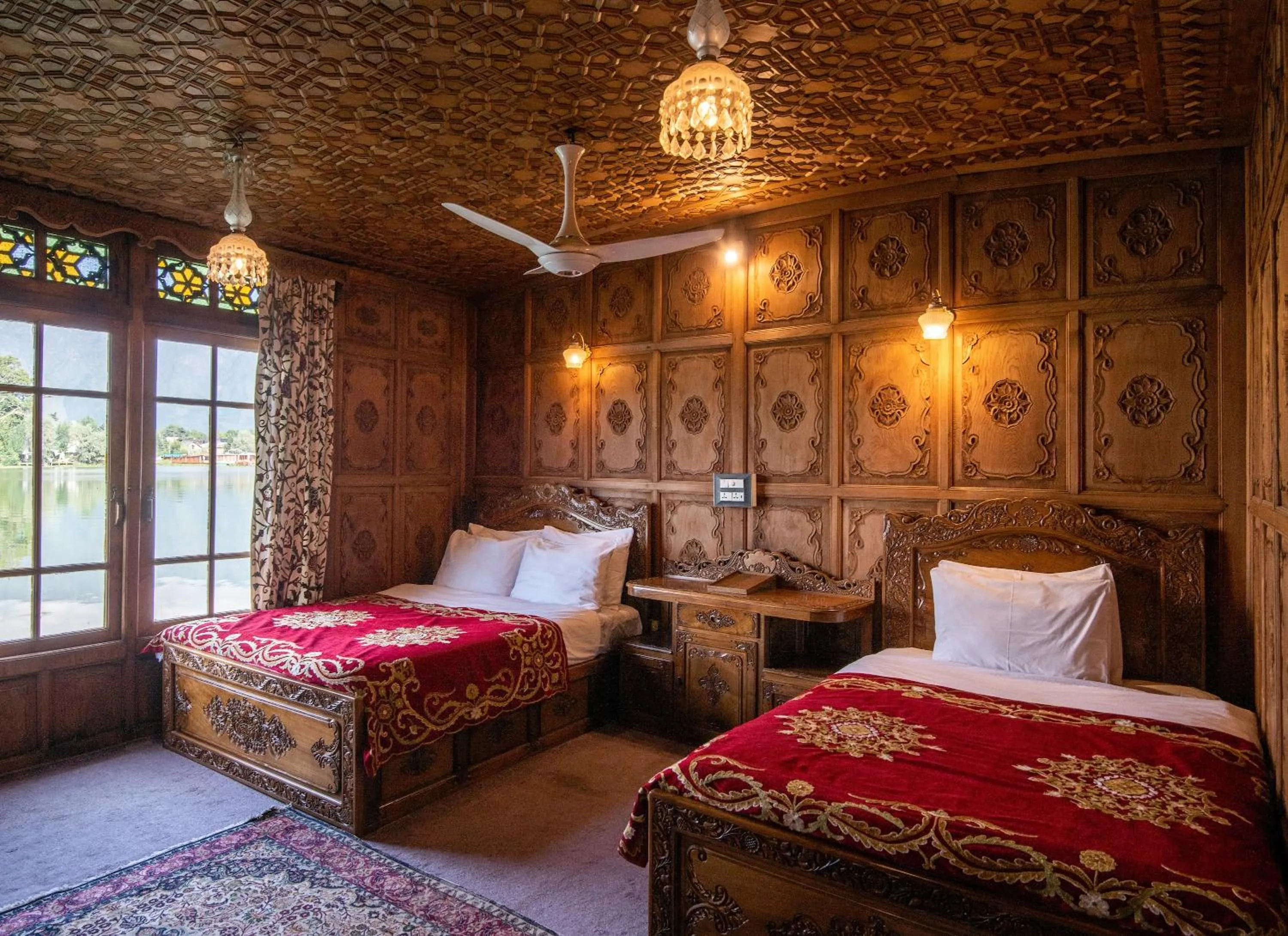 Bedroom, Bed in Mascot Houseboats