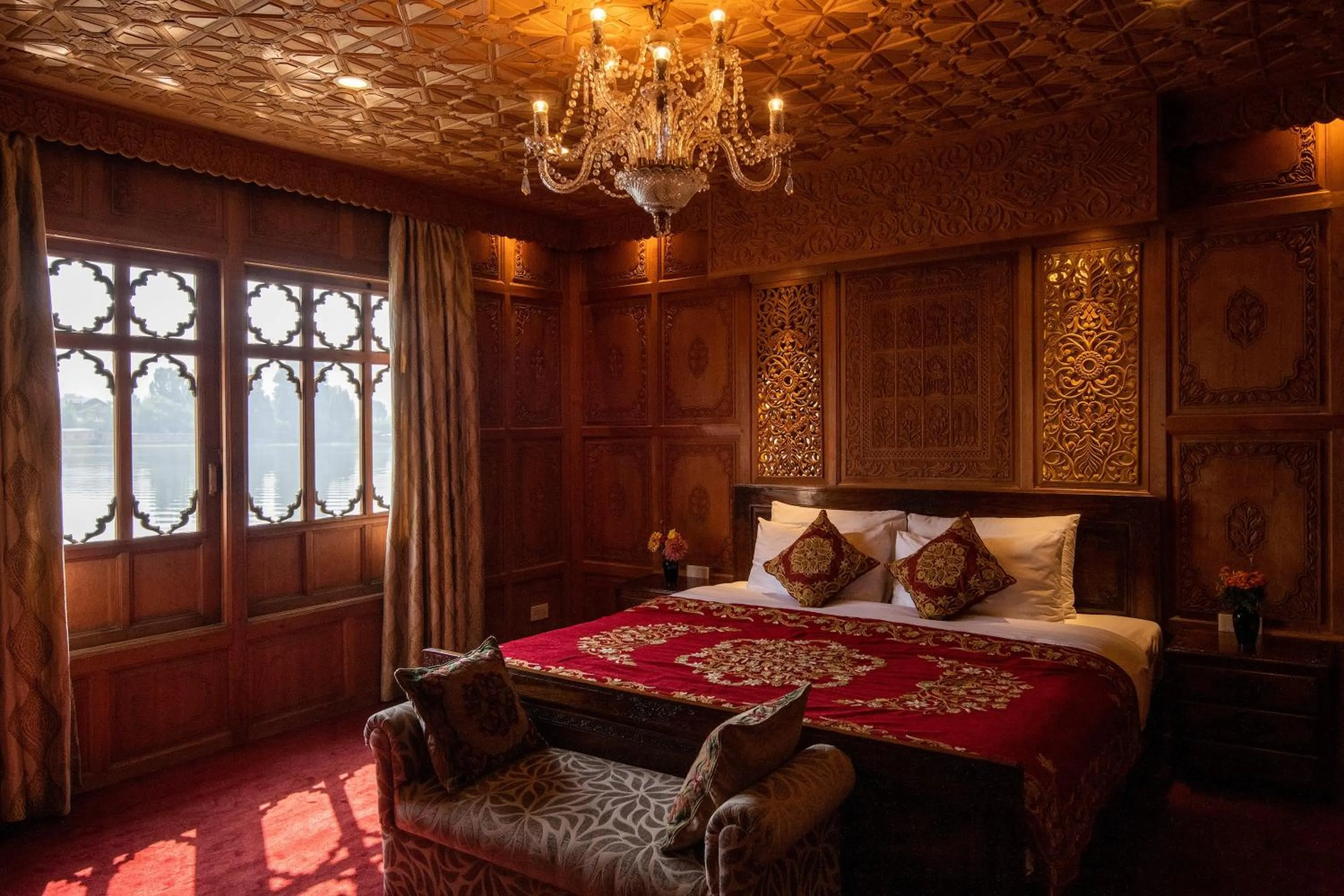 Bedroom, Bed in Mascot Houseboats