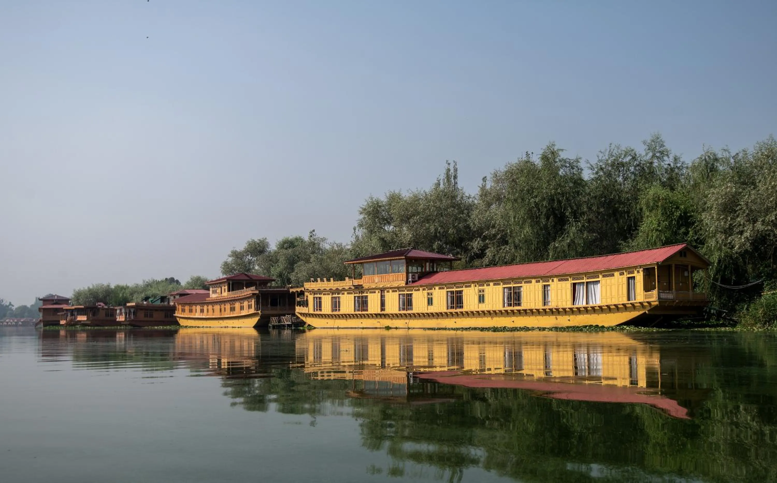 Property building in Mascot Houseboats