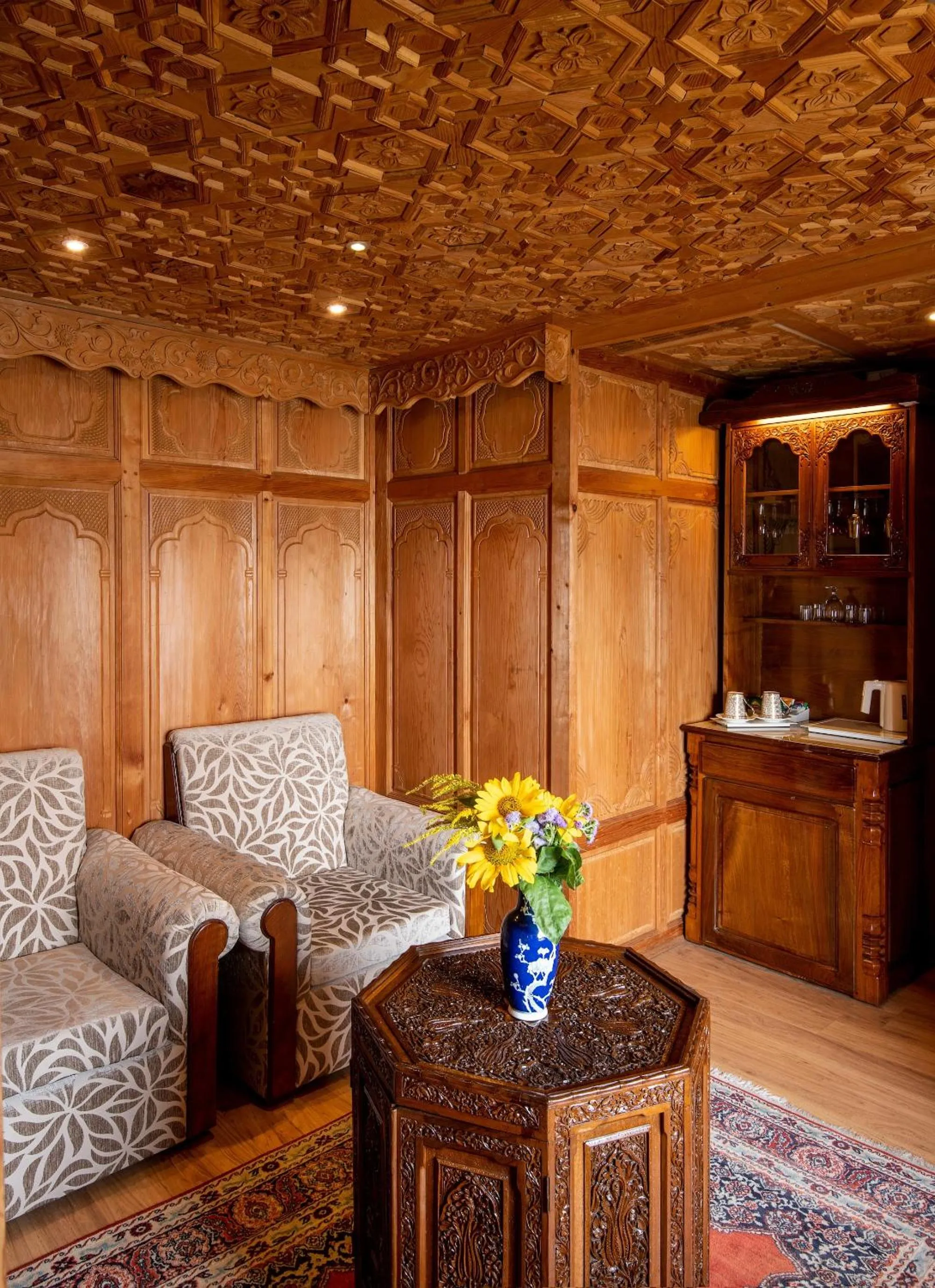 Living room in Mascot Houseboats